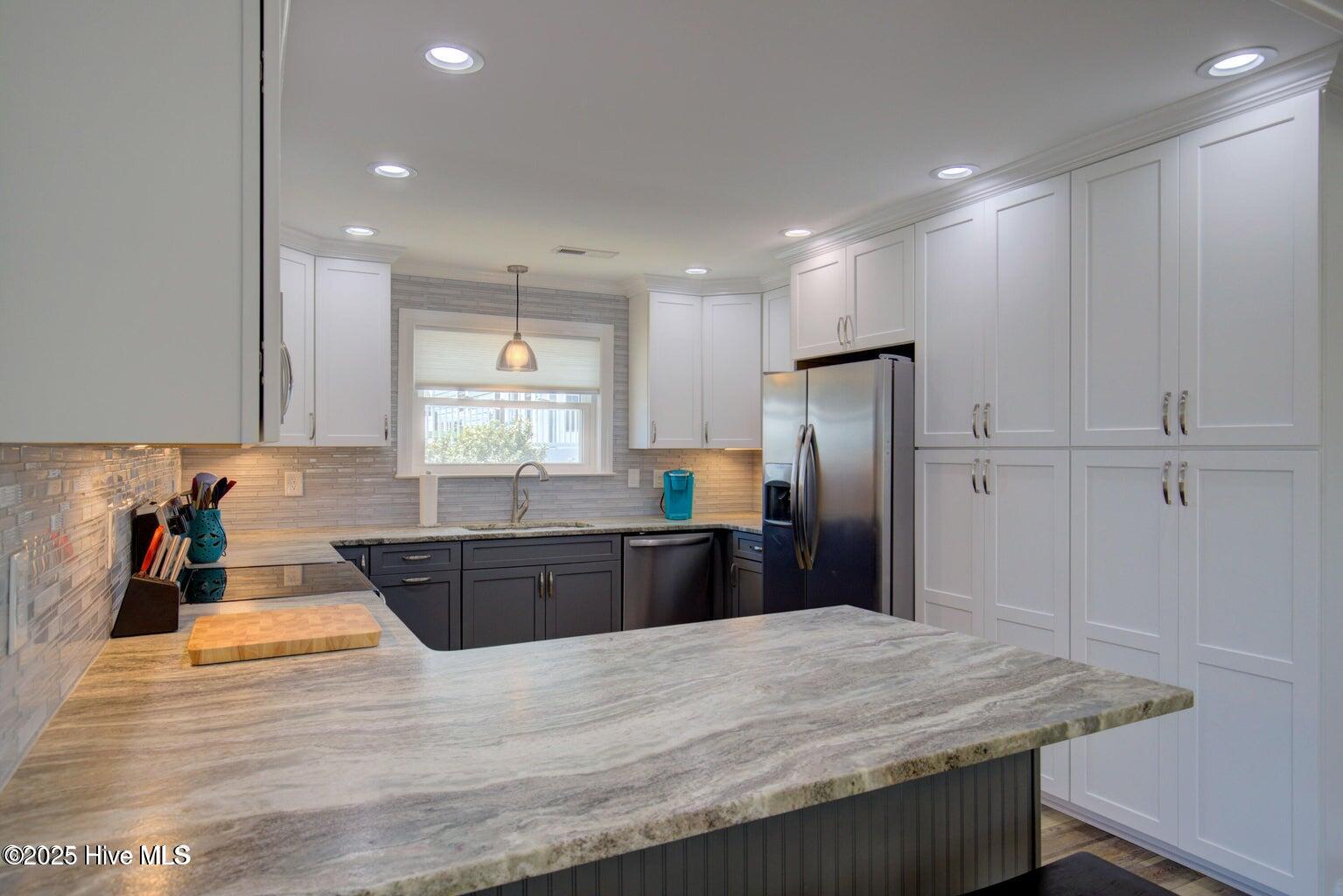 304 Marina Way Property Photo 5
