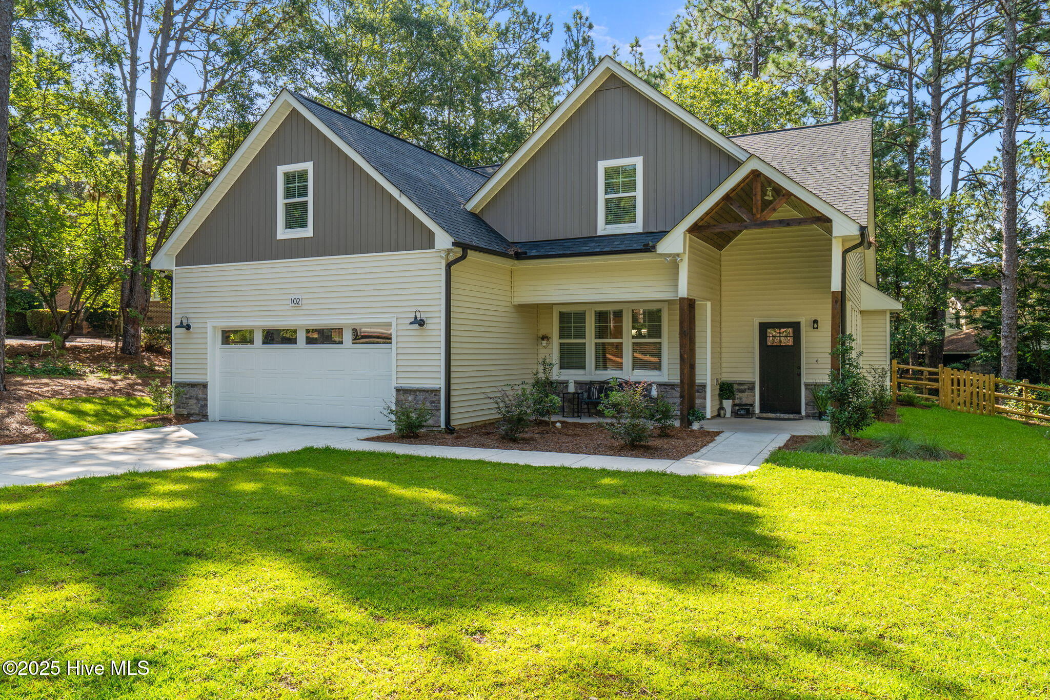 102 Dartmoor Lane Property Photo 1