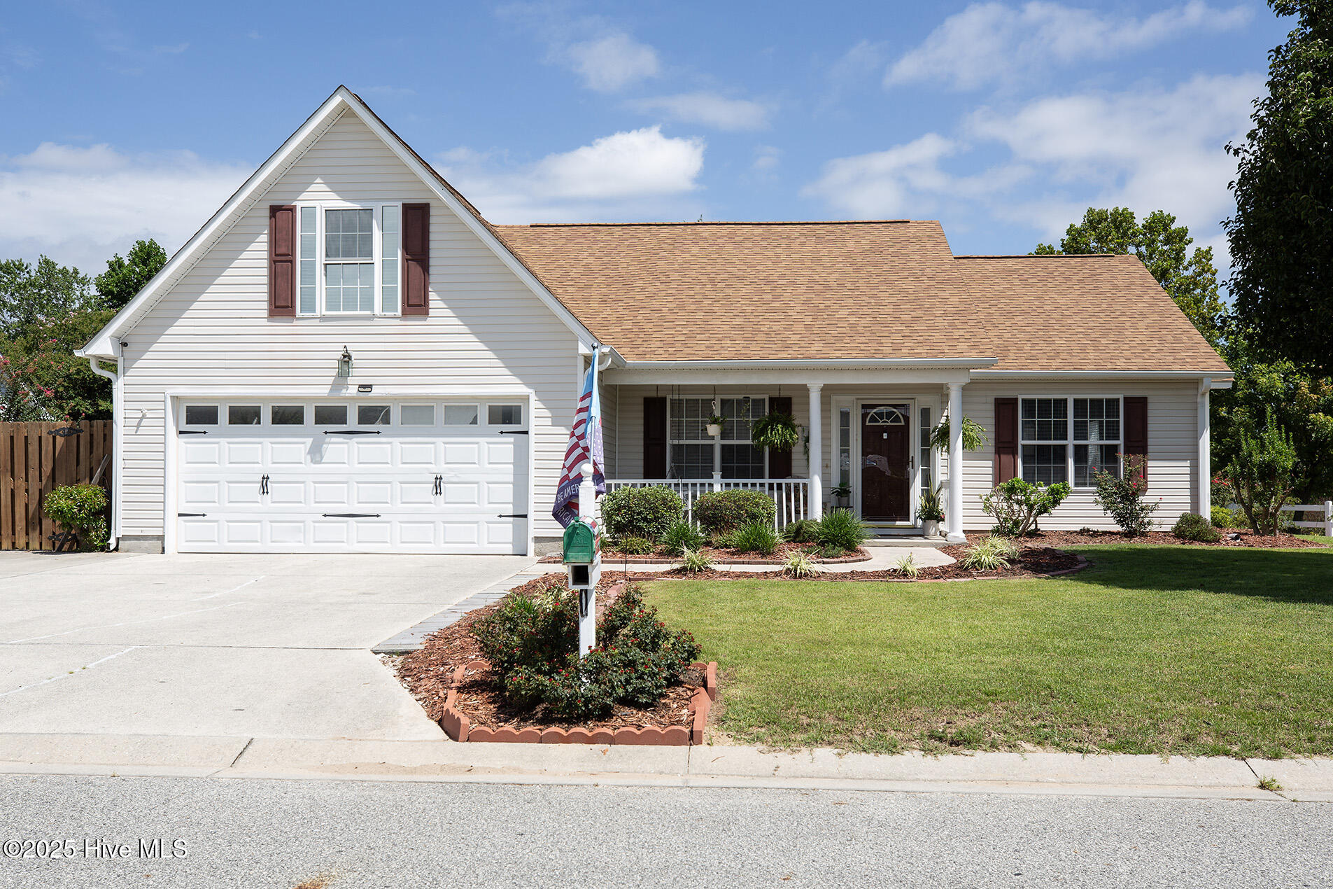613 Walston Drive Property Photo 1