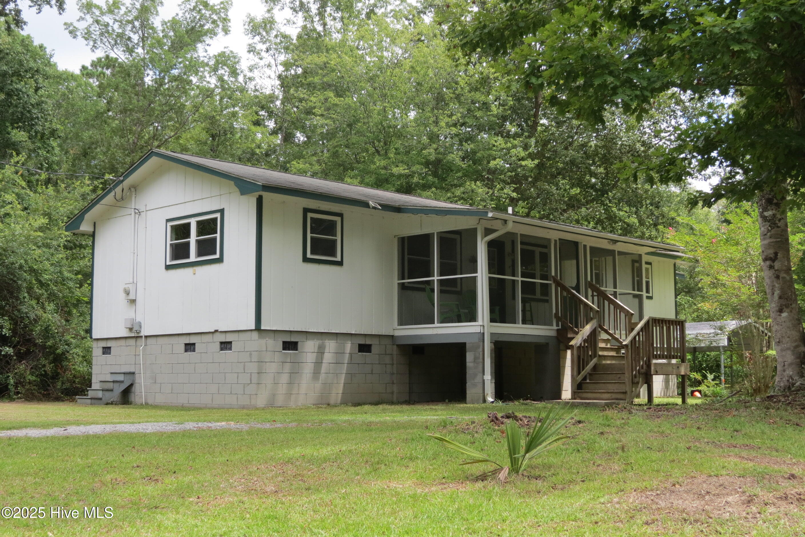 1763 Alligator Loop Road Property Photo 1
