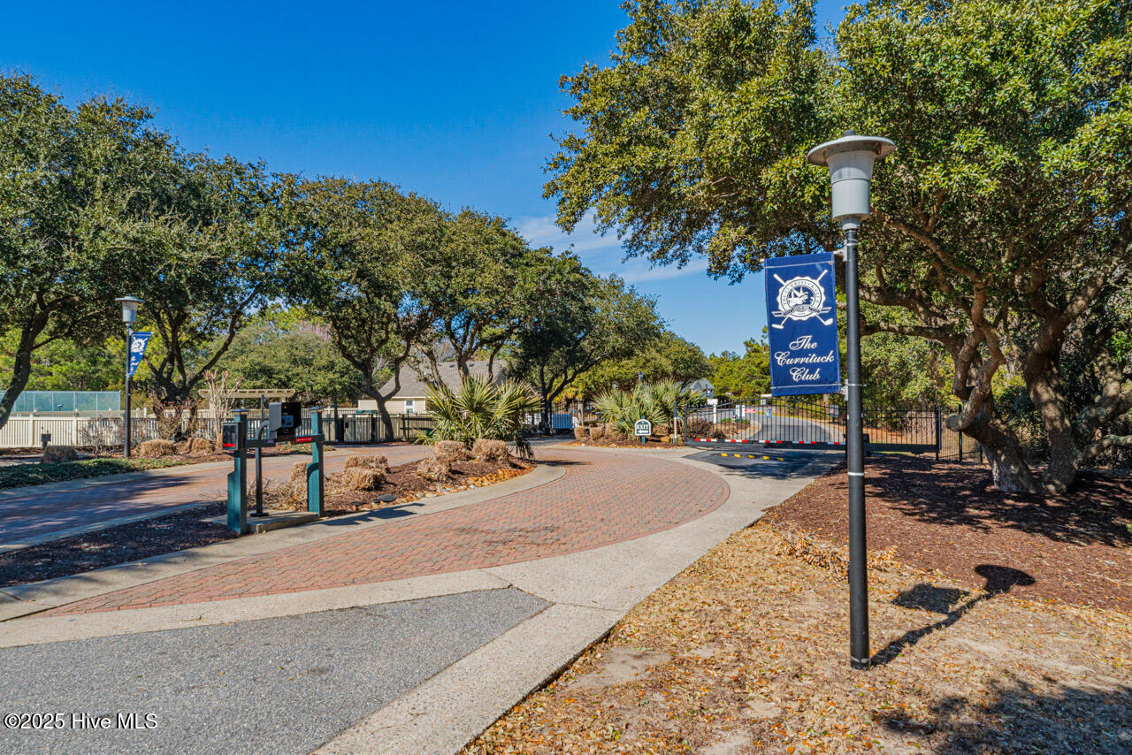 574 Live Oak Court Property Photo 9