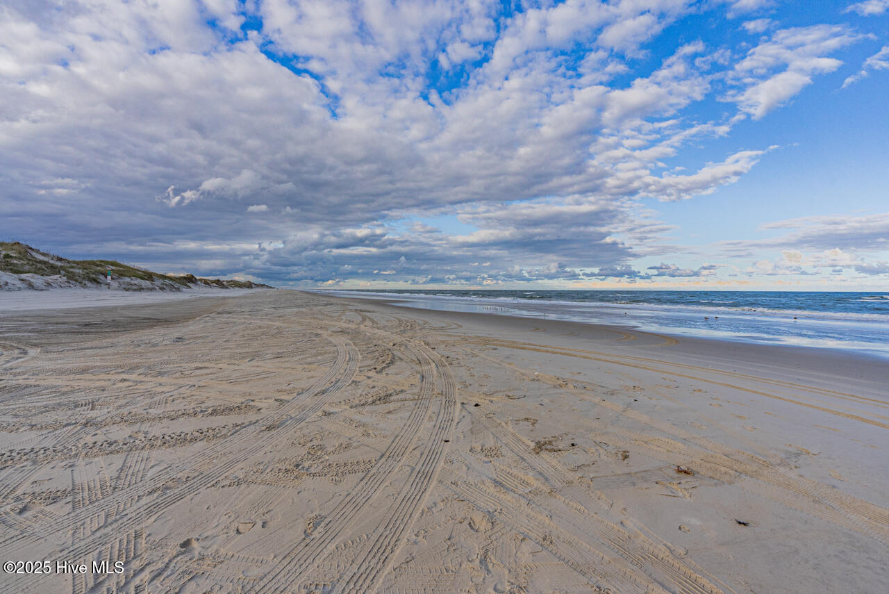 574 Live Oak Court Property Photo 11