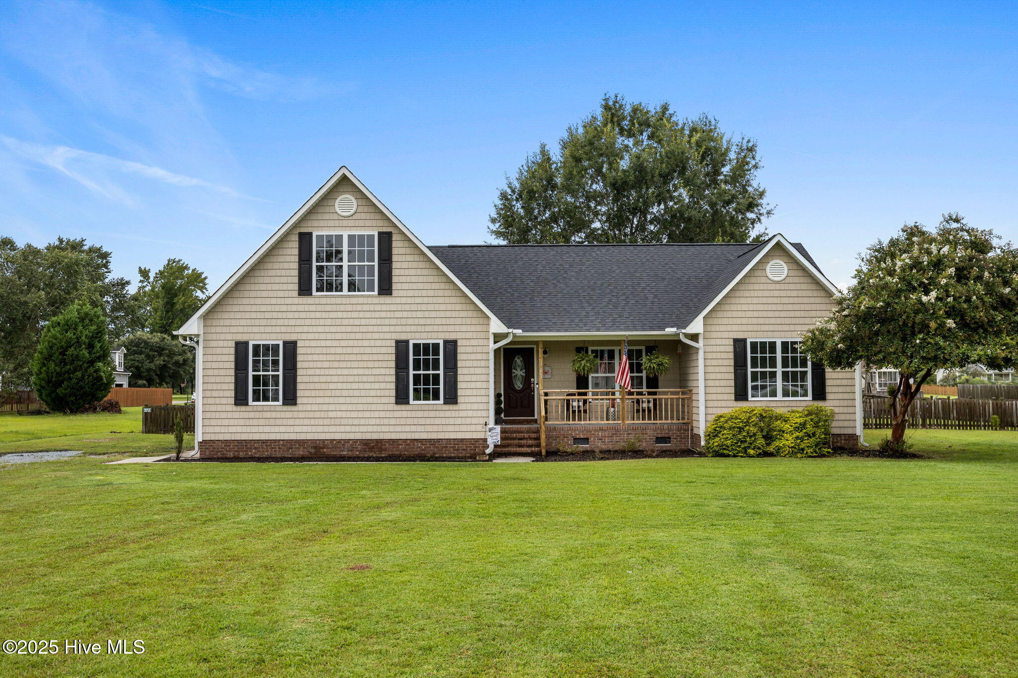 313 Oakmont Drive Property Photo 1