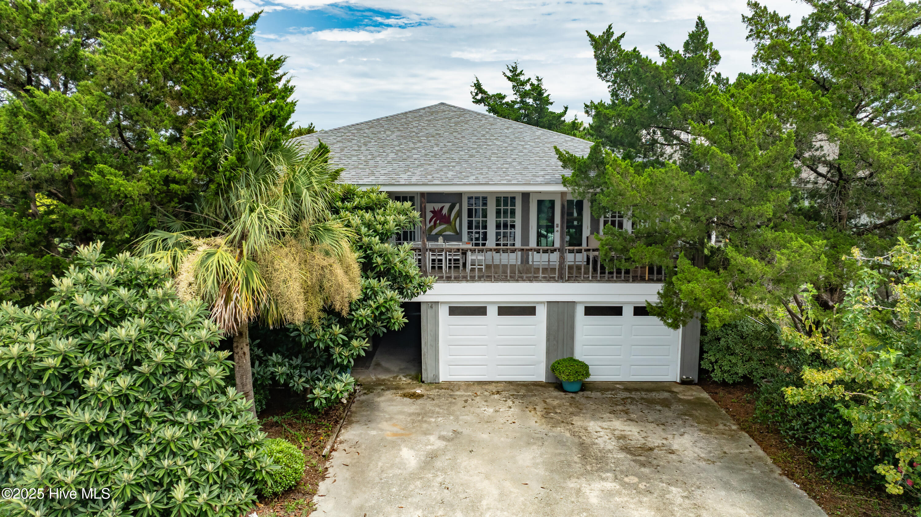 14 Palmetto Drive Property Photo 1