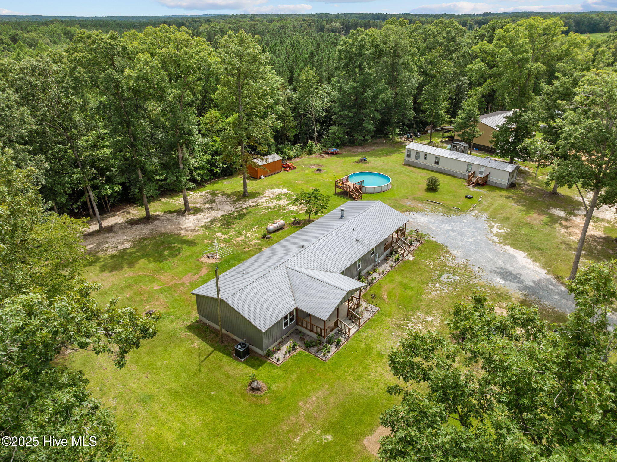323 Mccrimmon Road Property Photo 1