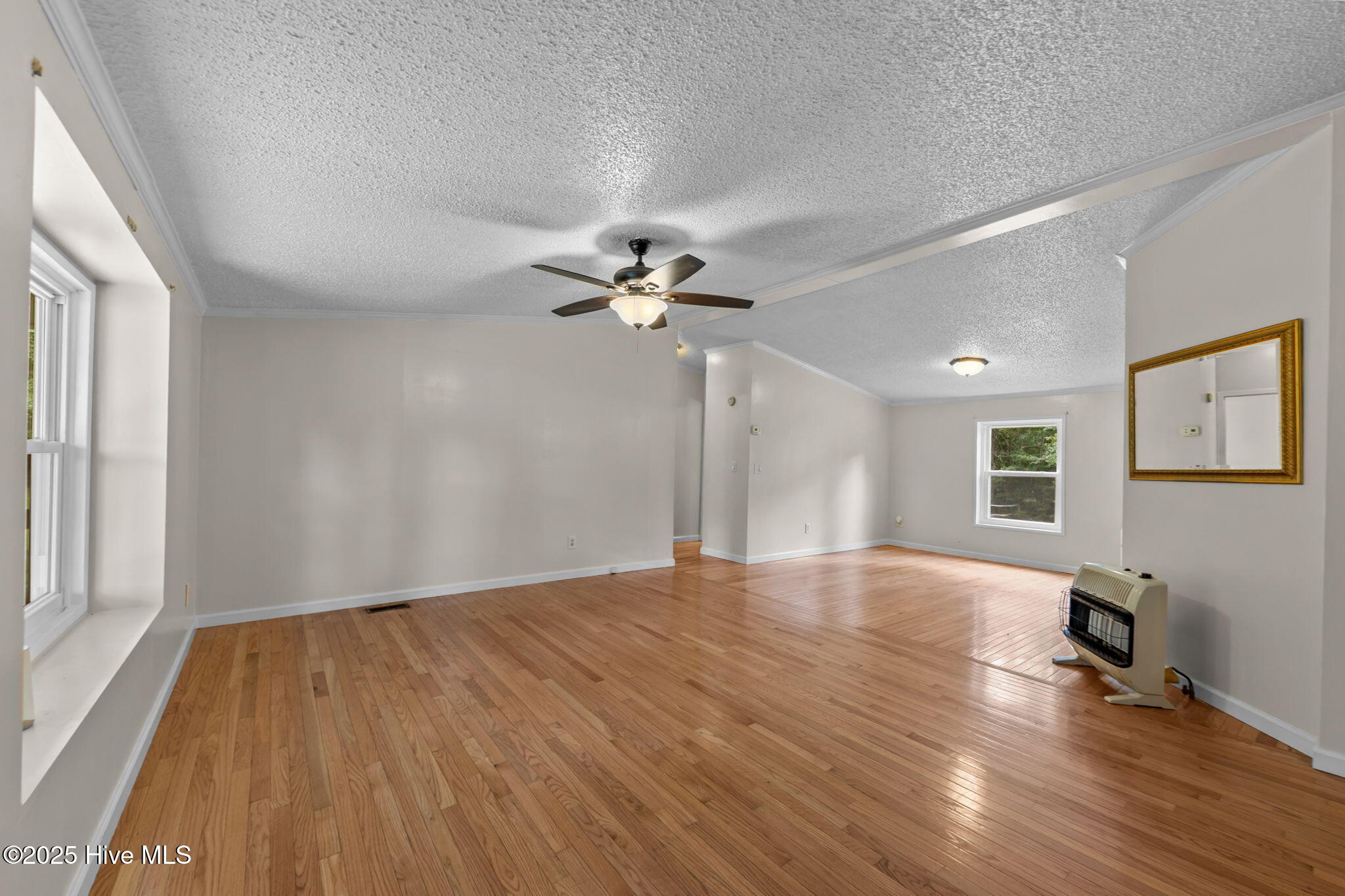 323 Mccrimmon Road Property Photo 7