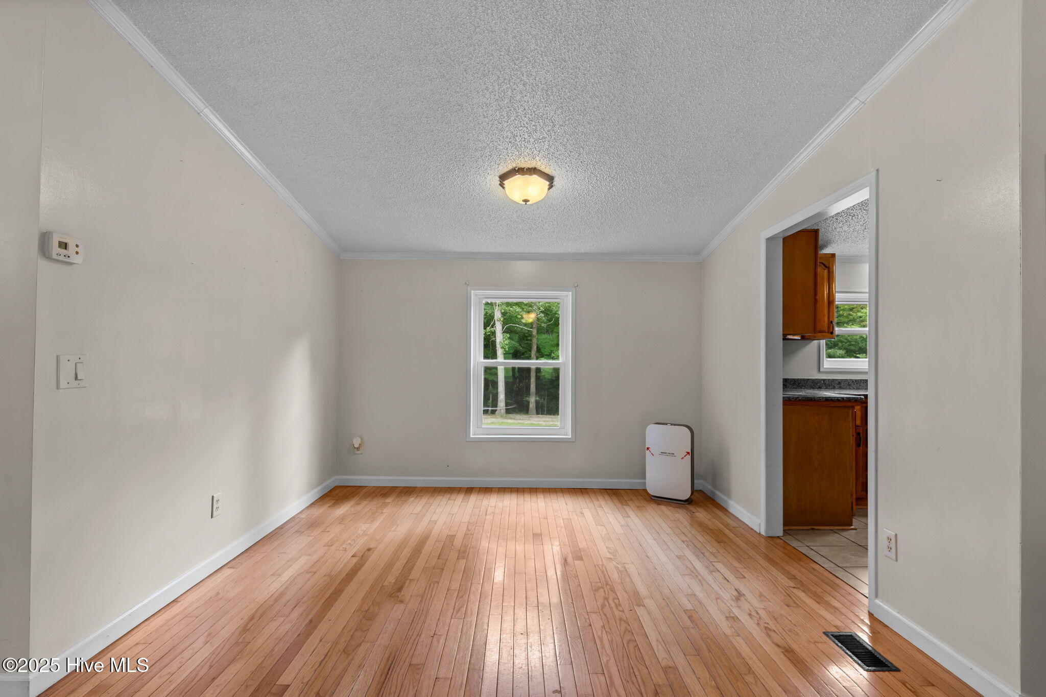 323 Mccrimmon Road Property Photo 8