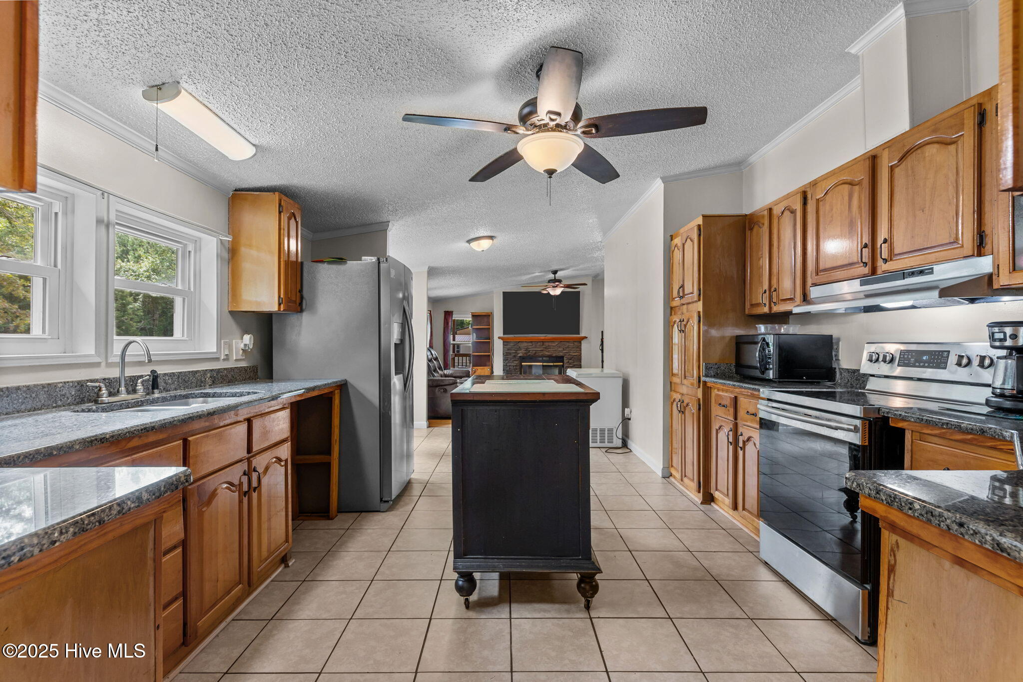 323 Mccrimmon Road Property Photo 9