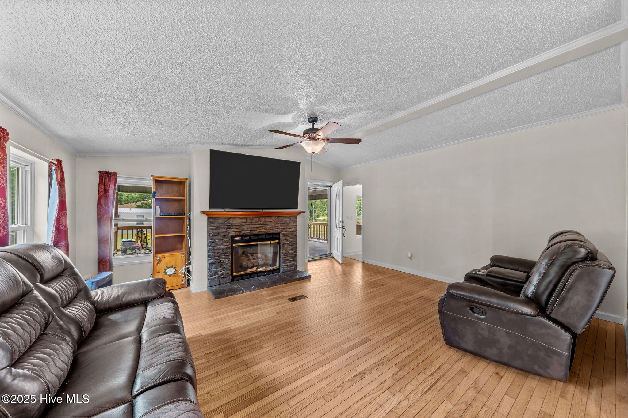 323 Mccrimmon Road Property Photo 15