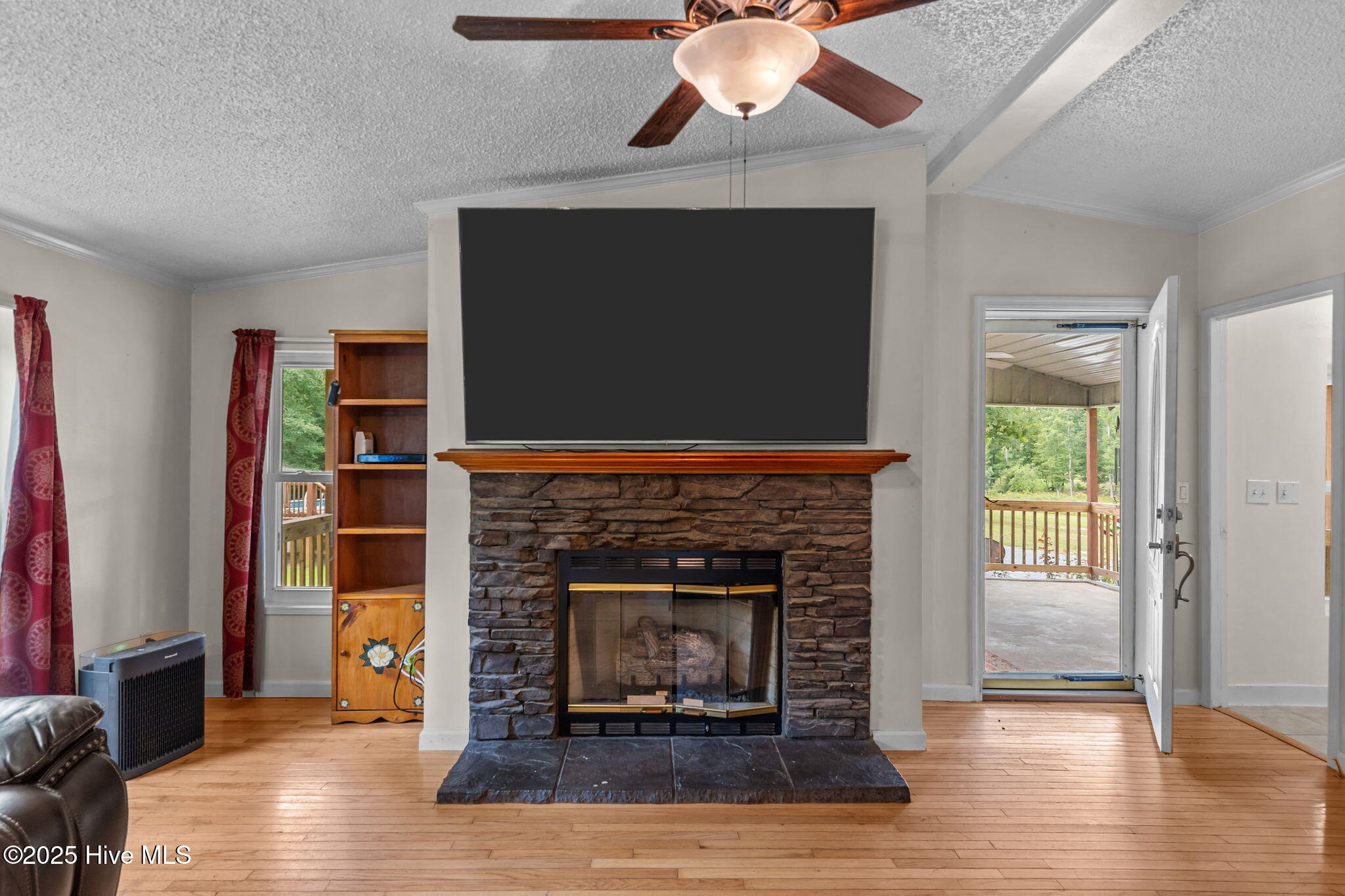 323 Mccrimmon Road Property Photo 16