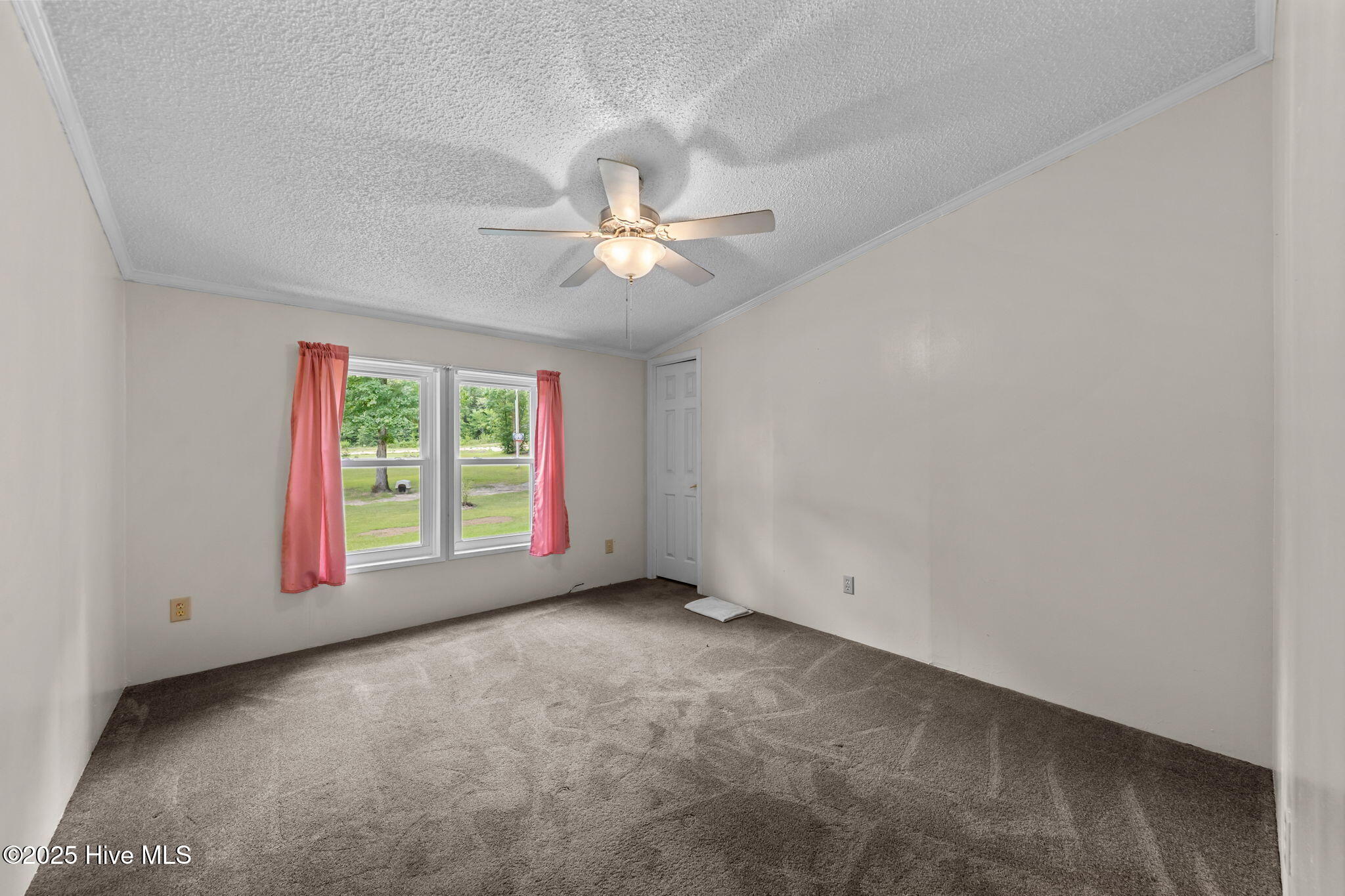323 Mccrimmon Road Property Photo 22