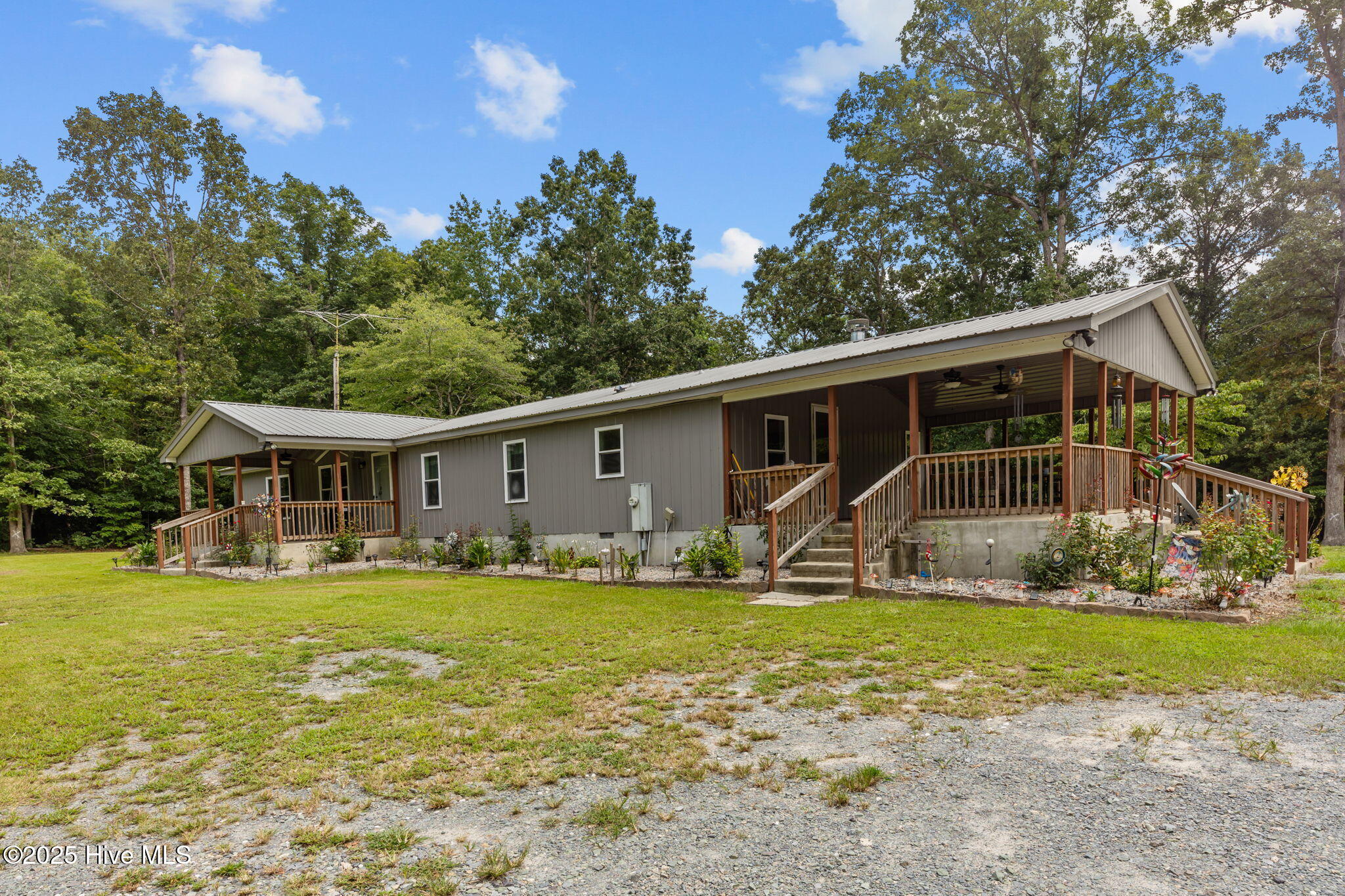 323 Mccrimmon Road Property Photo 31