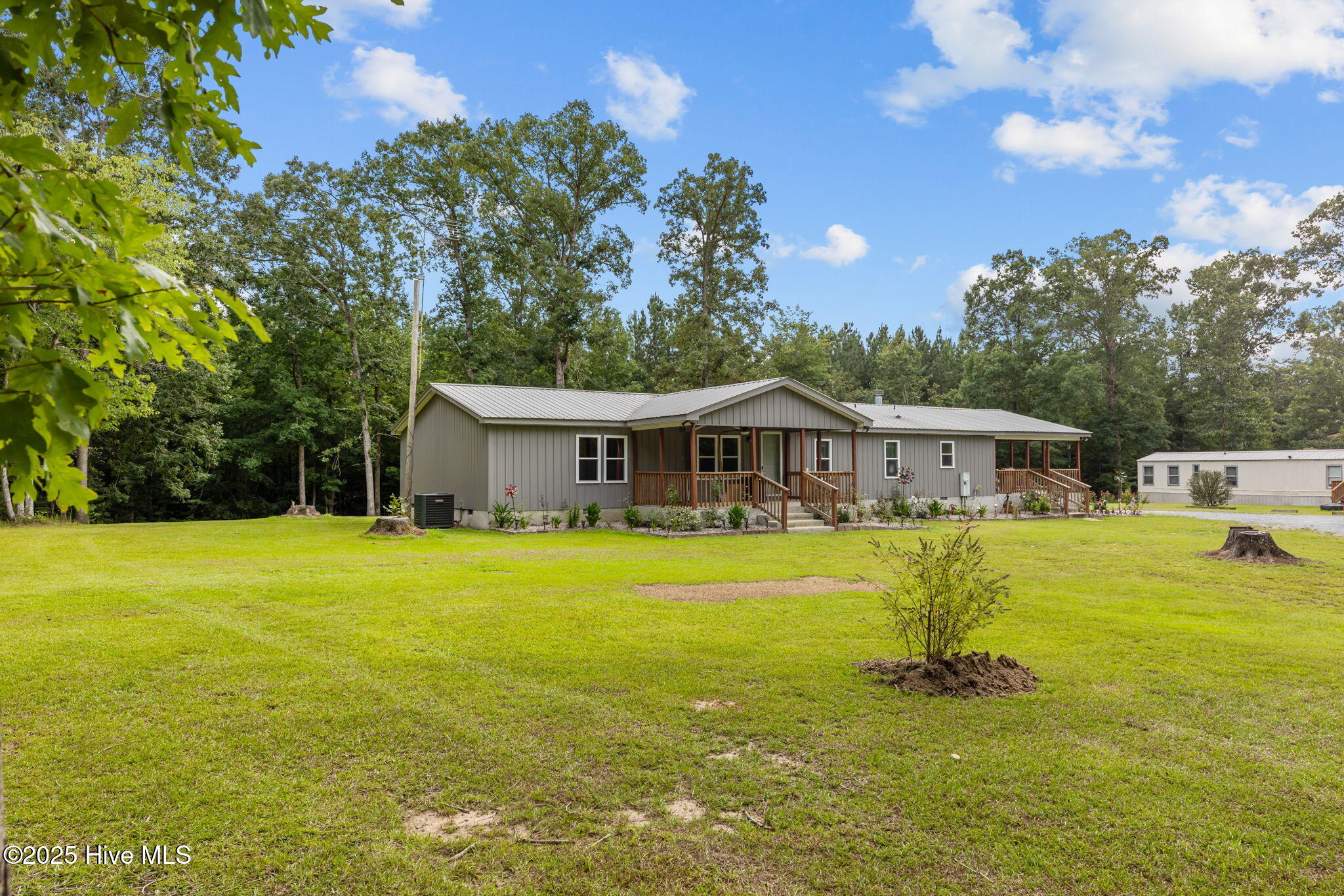 323 Mccrimmon Road Property Photo 32