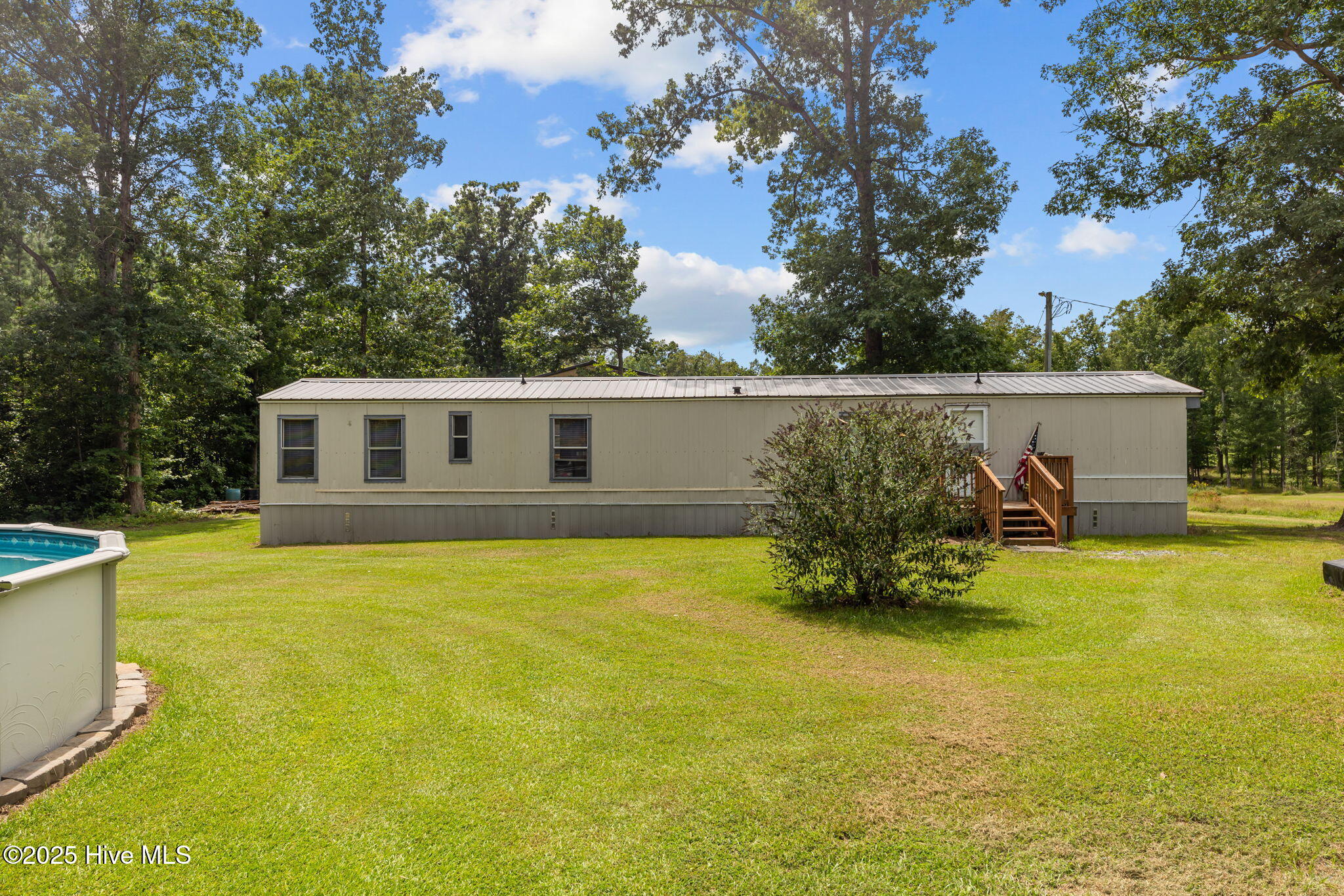 323 Mccrimmon Road Property Photo 37