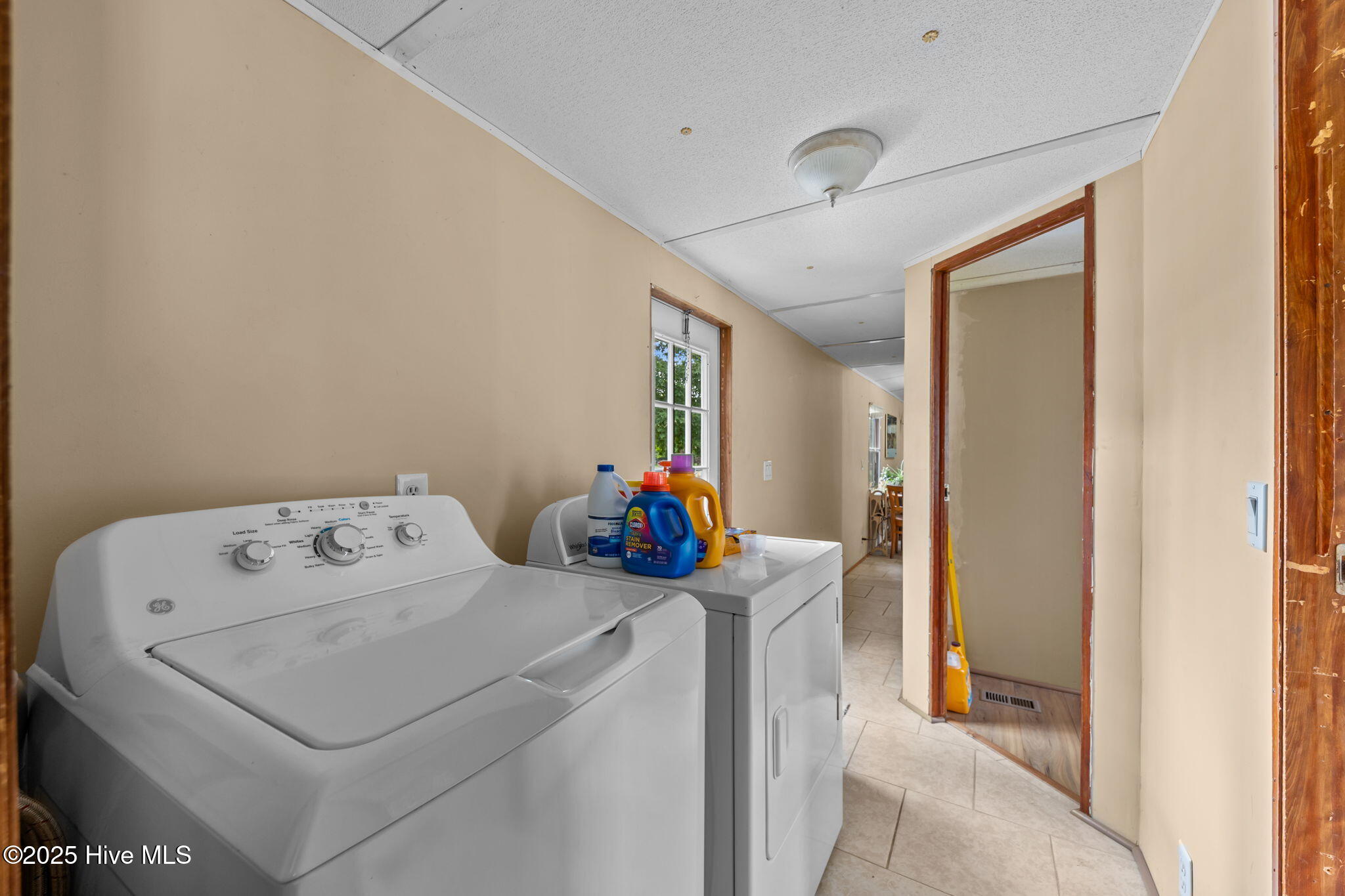 323 Mccrimmon Road Property Photo 48
