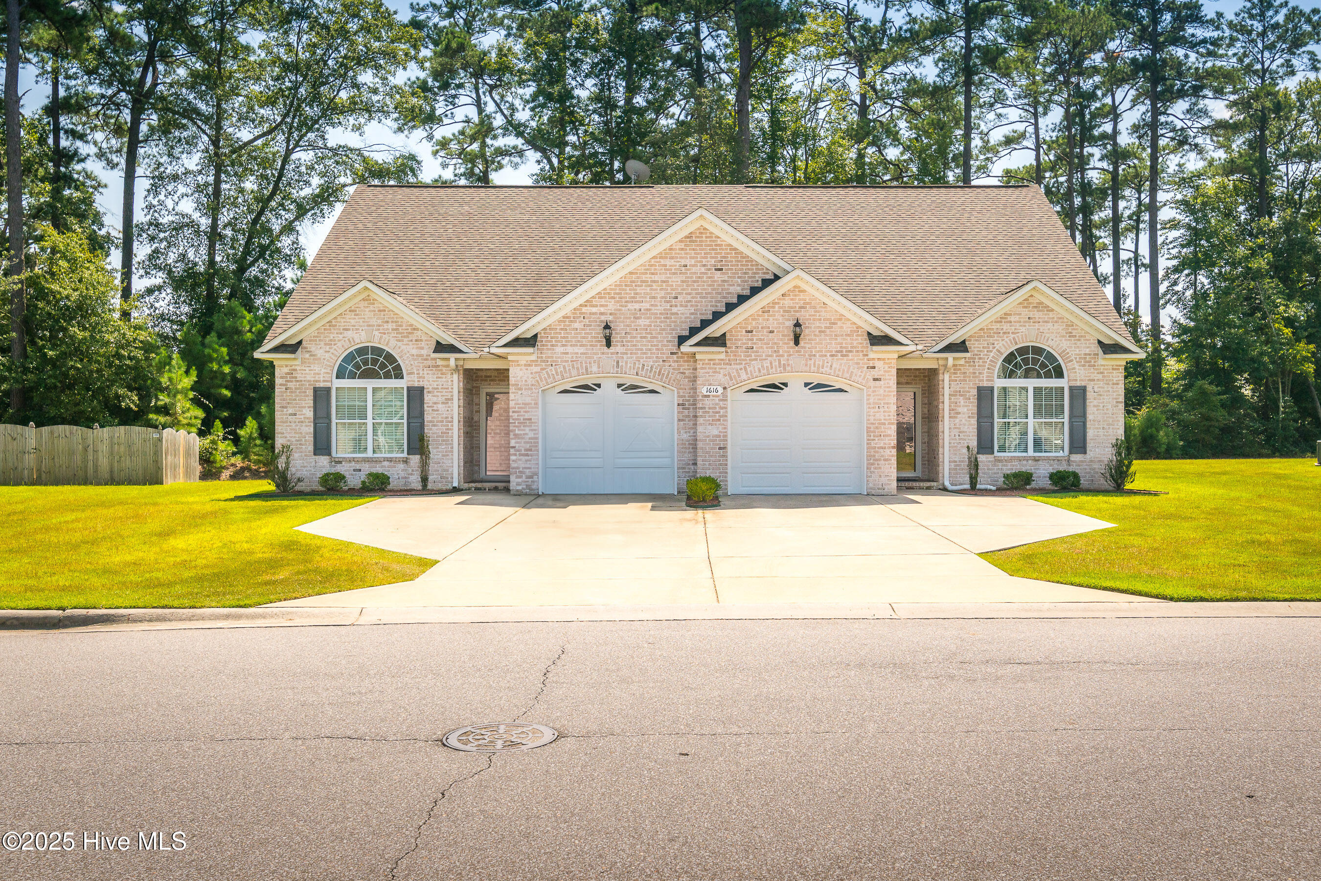 1616 Cambria Drive B Property Photo 1
