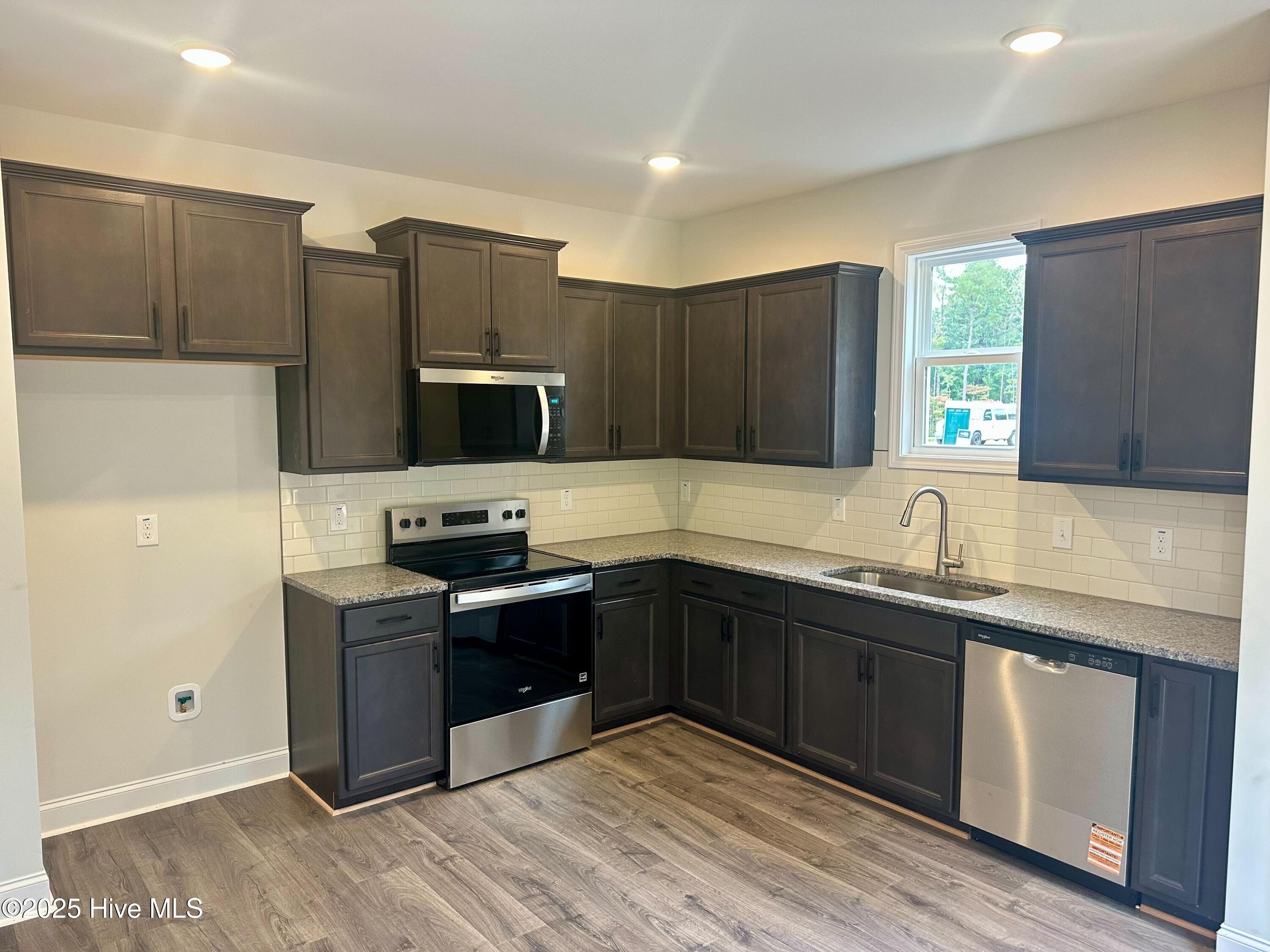 68 Legolas Court Property Photo 2