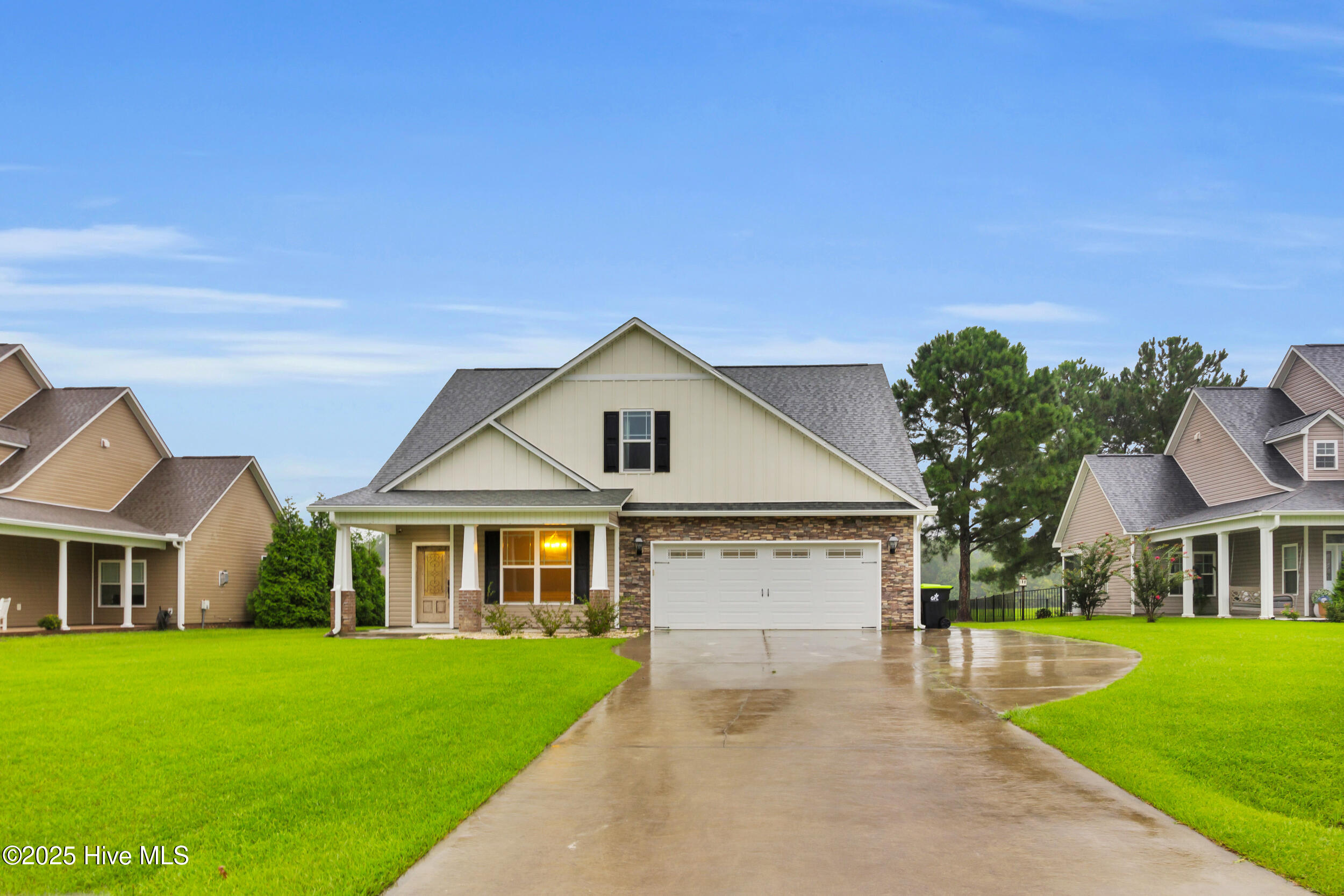 405 Antioch Lakes Road Property Photo 1
