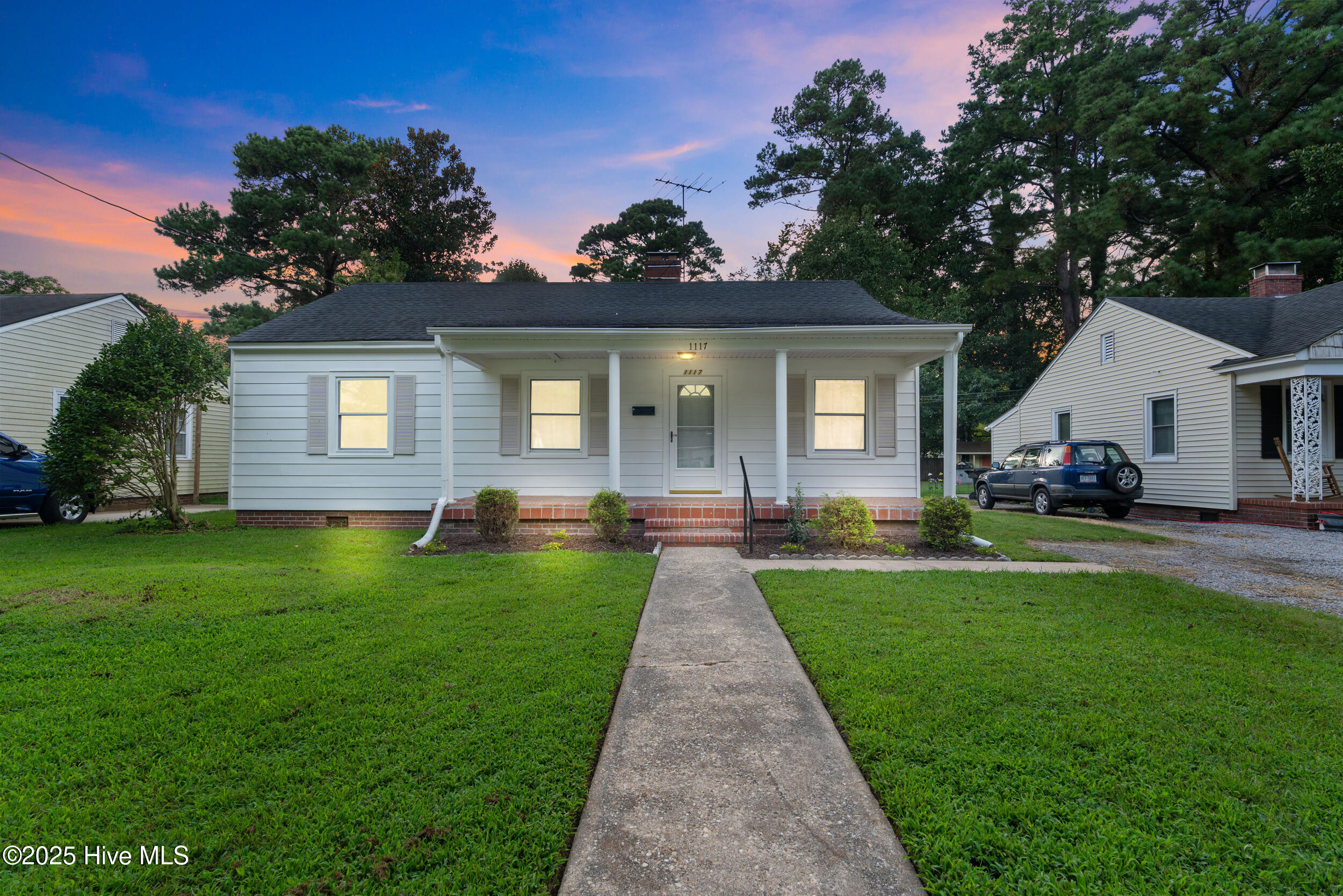 1117 W Williams Circle Property Photo 1