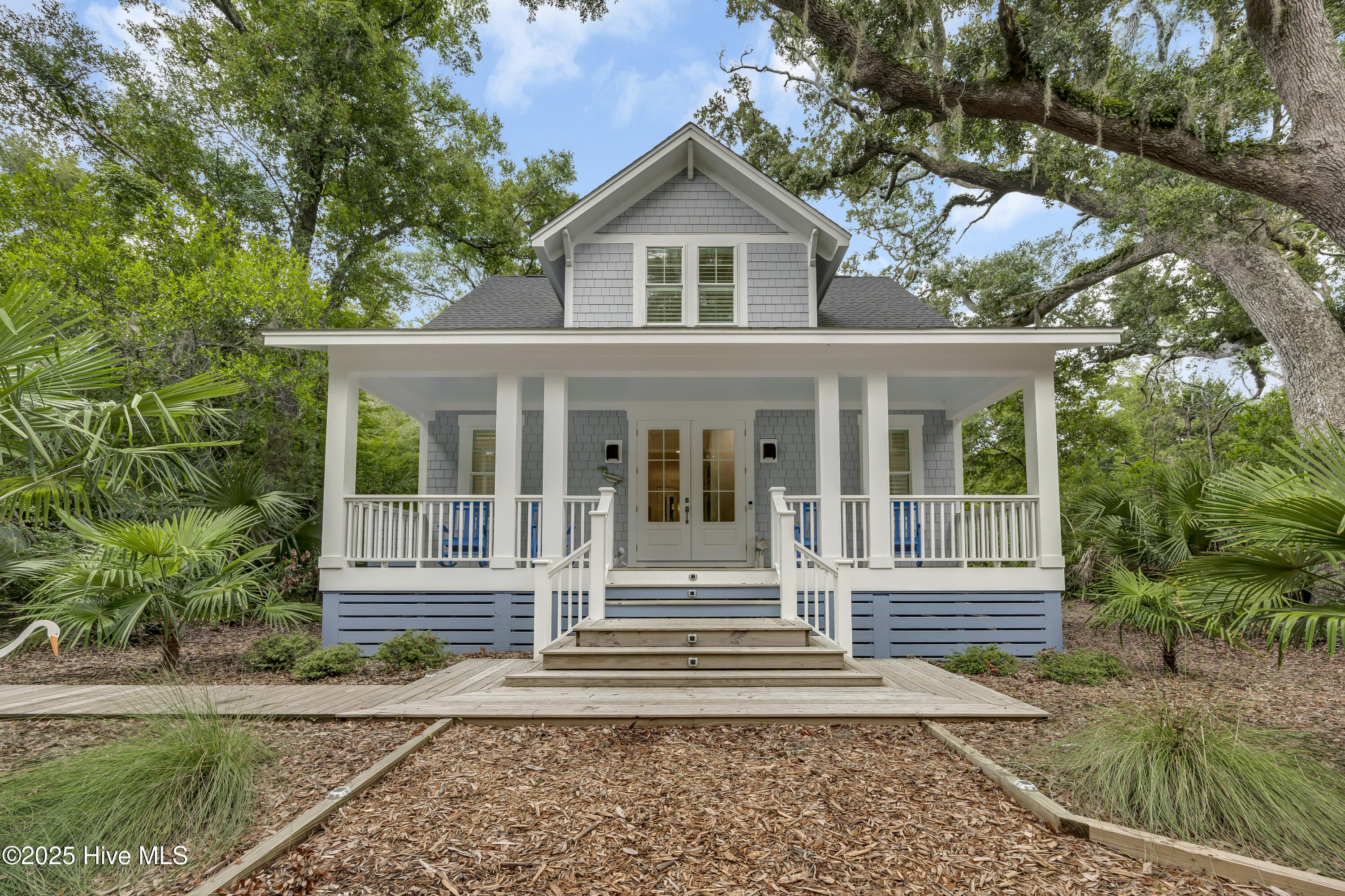 2114 Heron Trace Property Photo 1