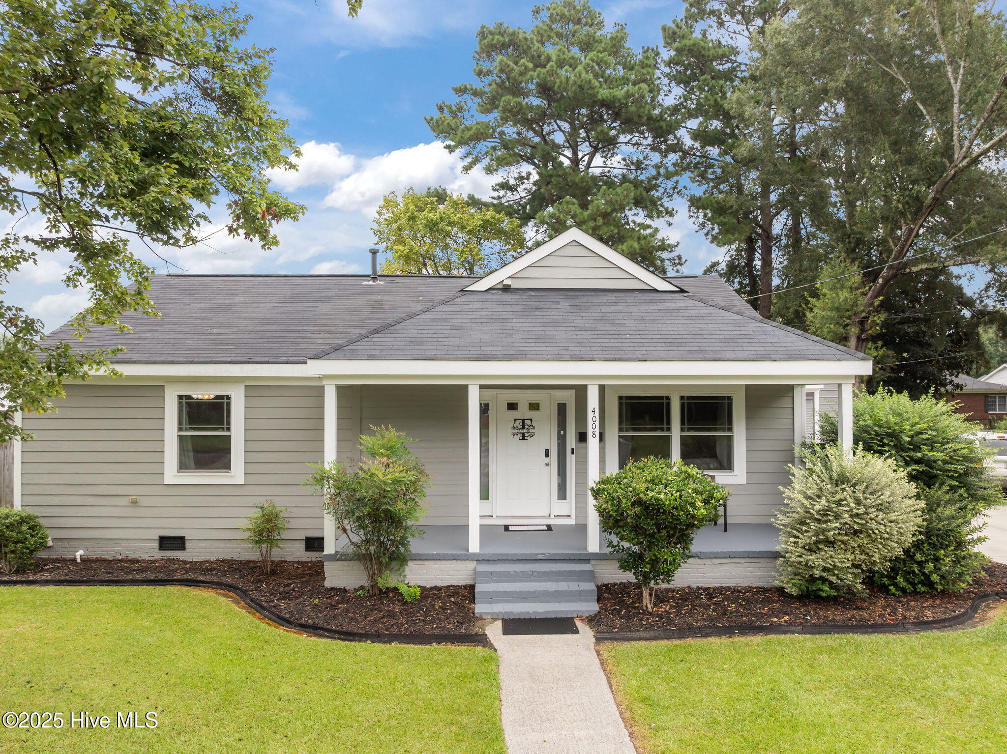 4008 Davis Circle Property Photo 1