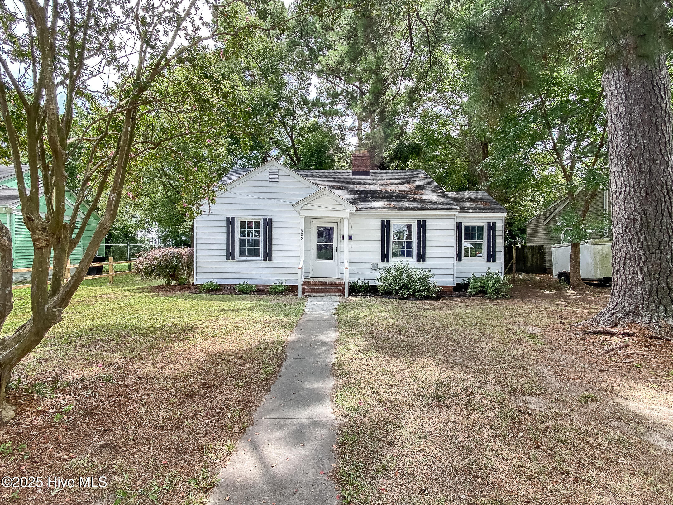 909 Bartlett Avenue Property Photo 1