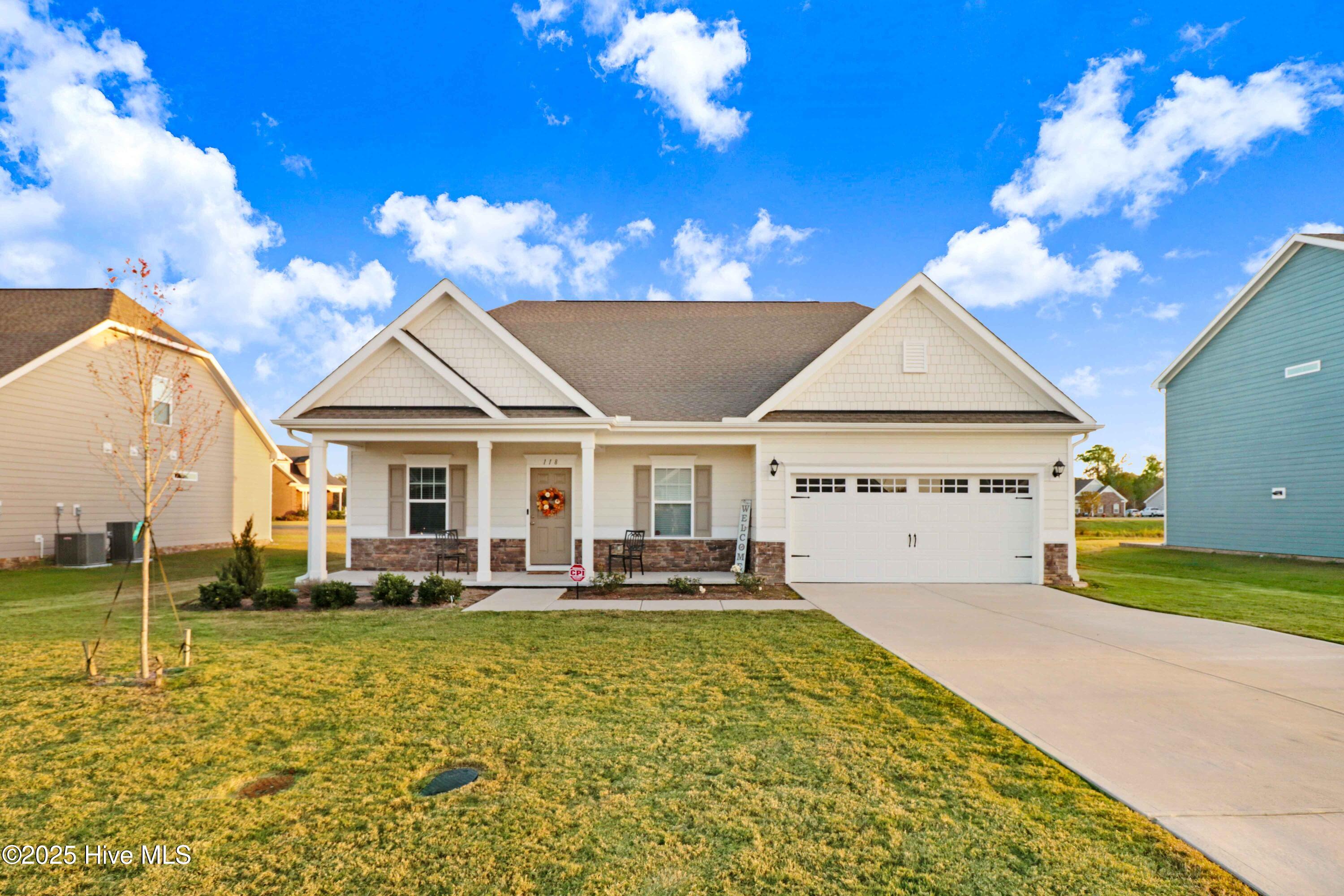 118 Masters Way Property Photo 1
