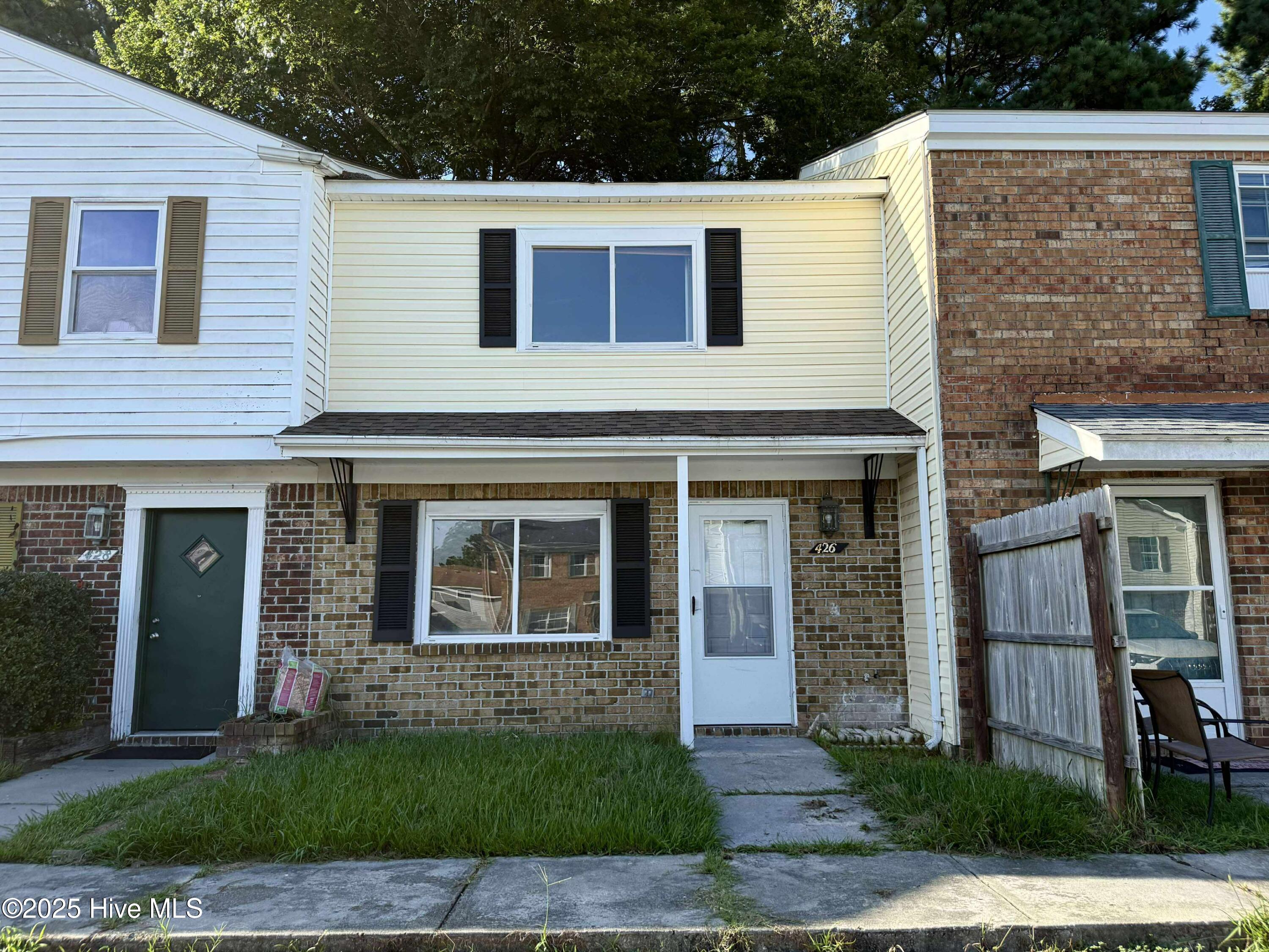 426 Myrtlewood Circle Property Photo 1
