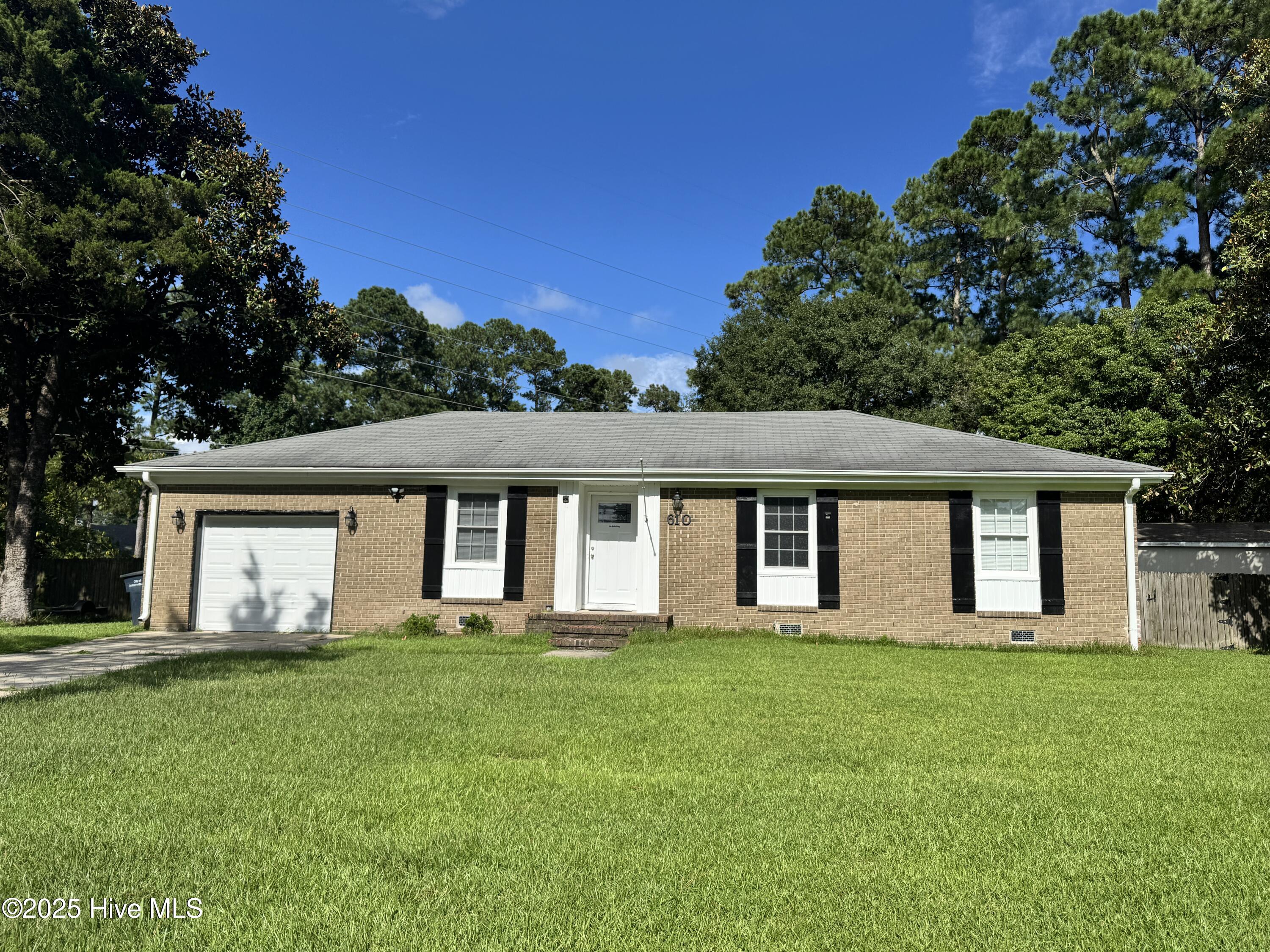 610 Winchester Road Property Photo 1