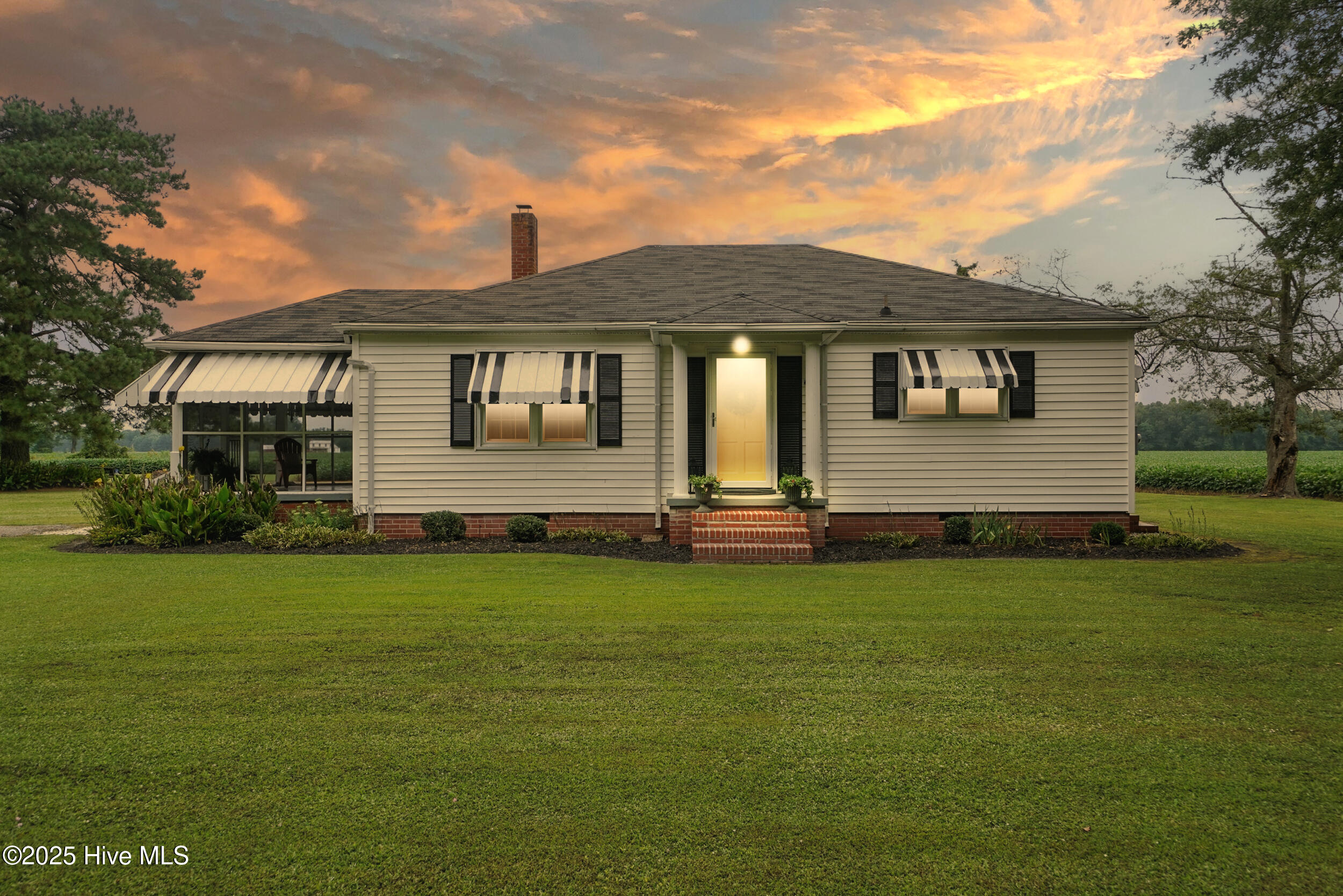 432 Hobbsville Road