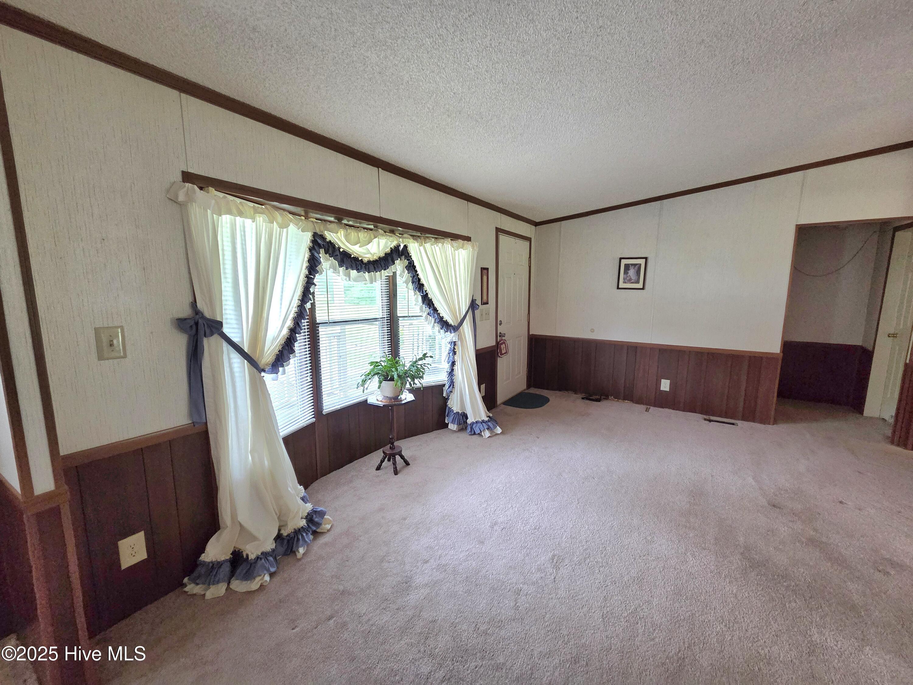 6021 X Way Road Property Photo 8