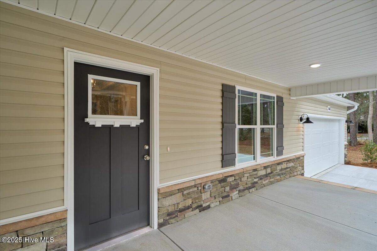 30121 Deercroft Drive Property Photo 5