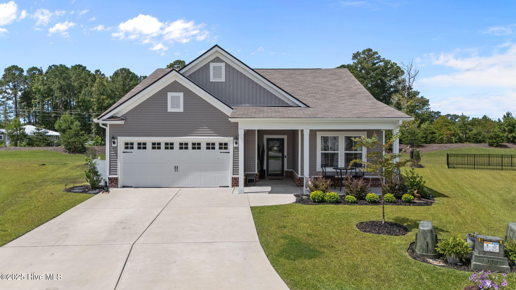 9481 Wingspan Court Property Photo 1