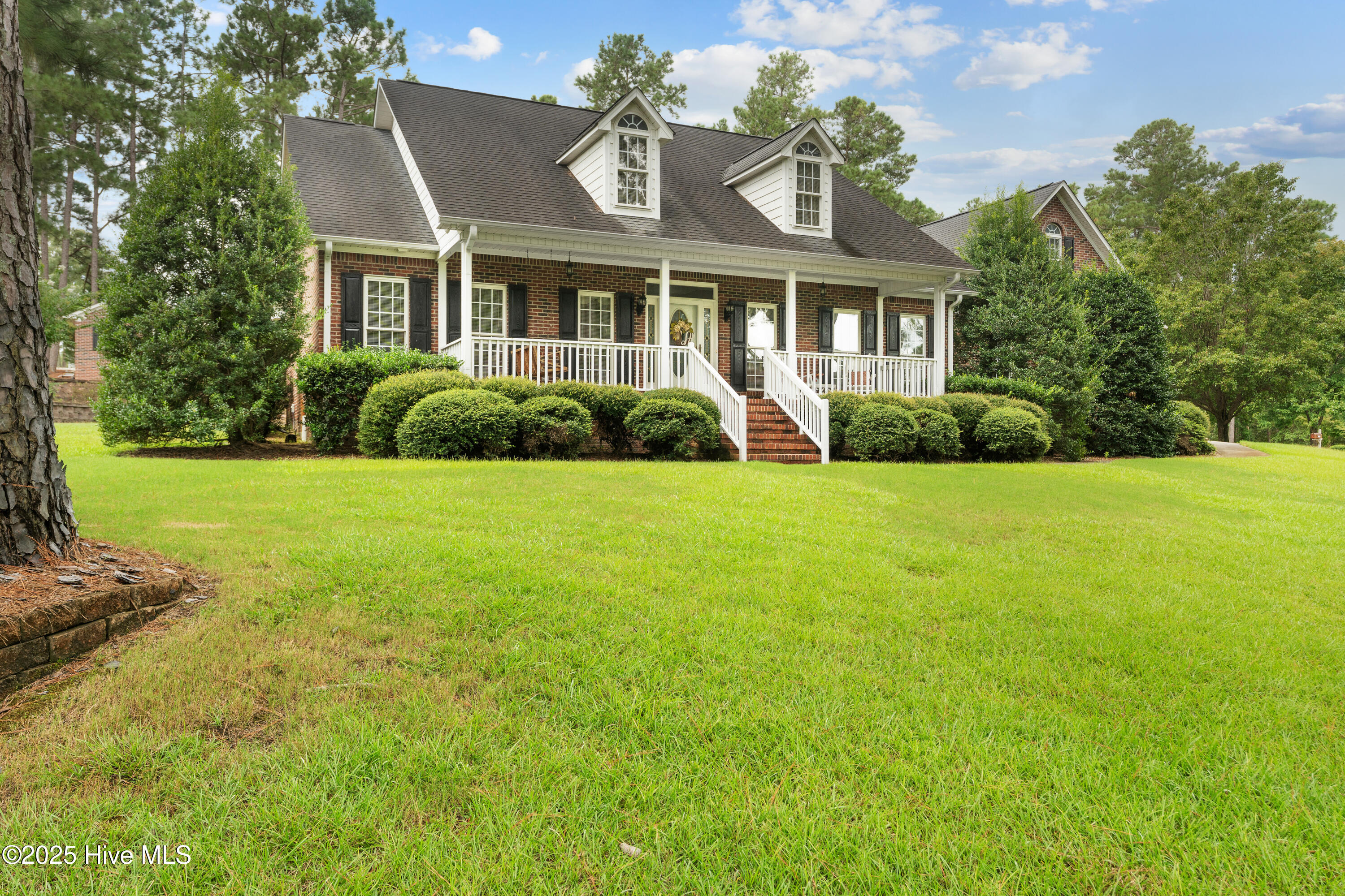 144 Lakepoint Drive