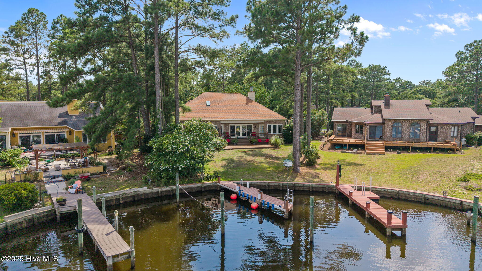 6002 Gondolier Drive Property Photo 1