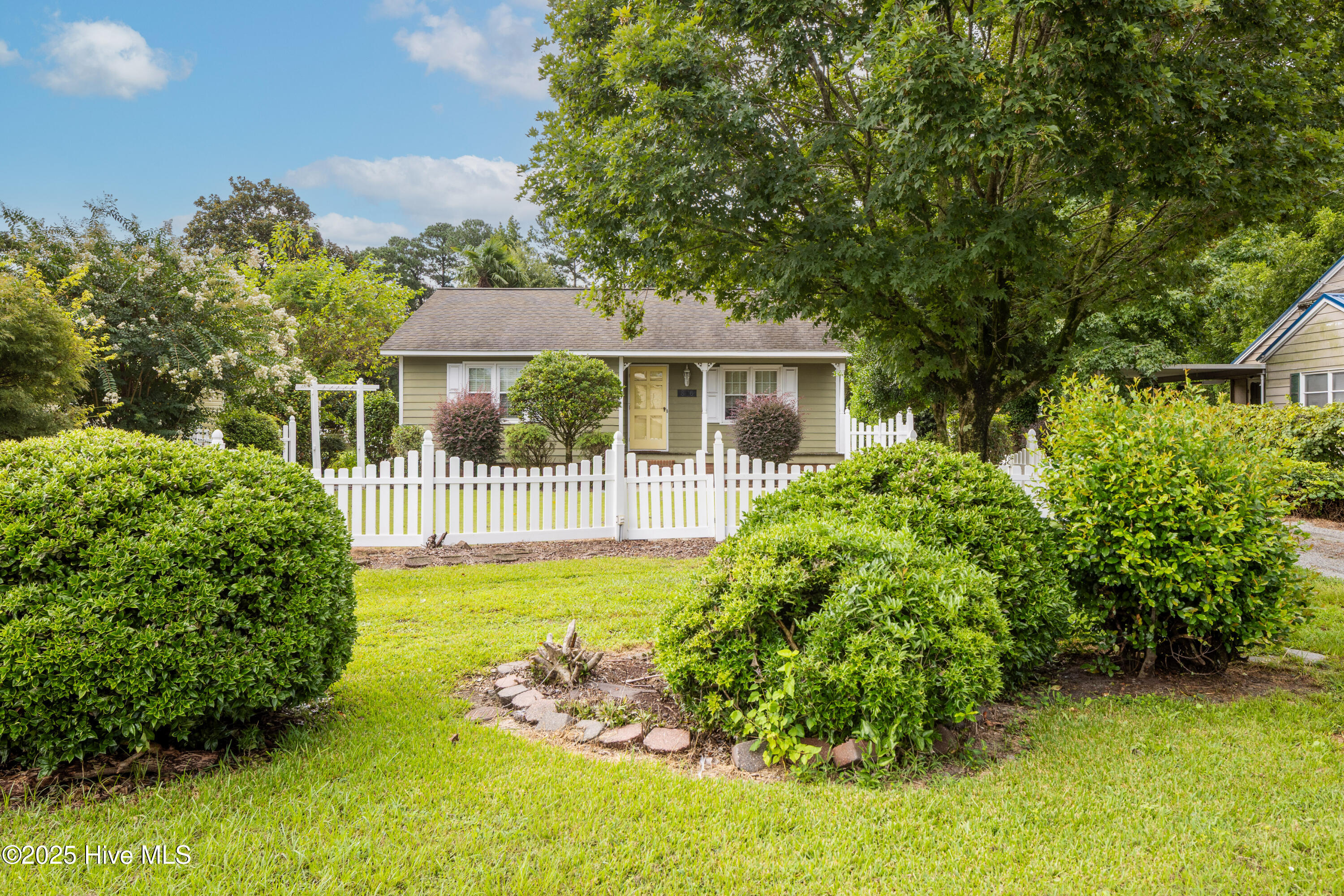 816 Peachtree Road Property Photo 1