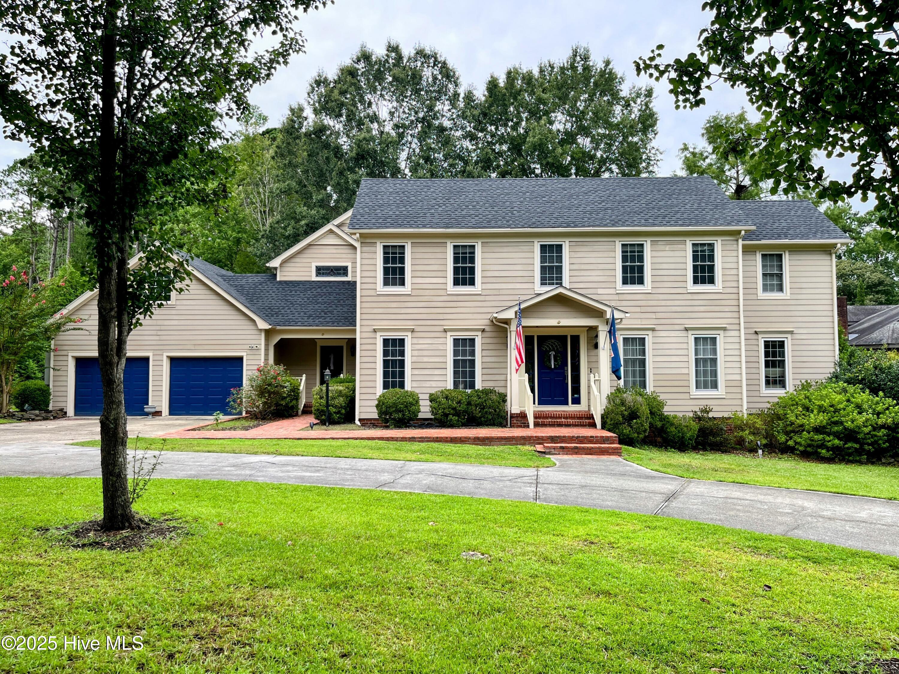 2215 Perry Drive Property Photo 1