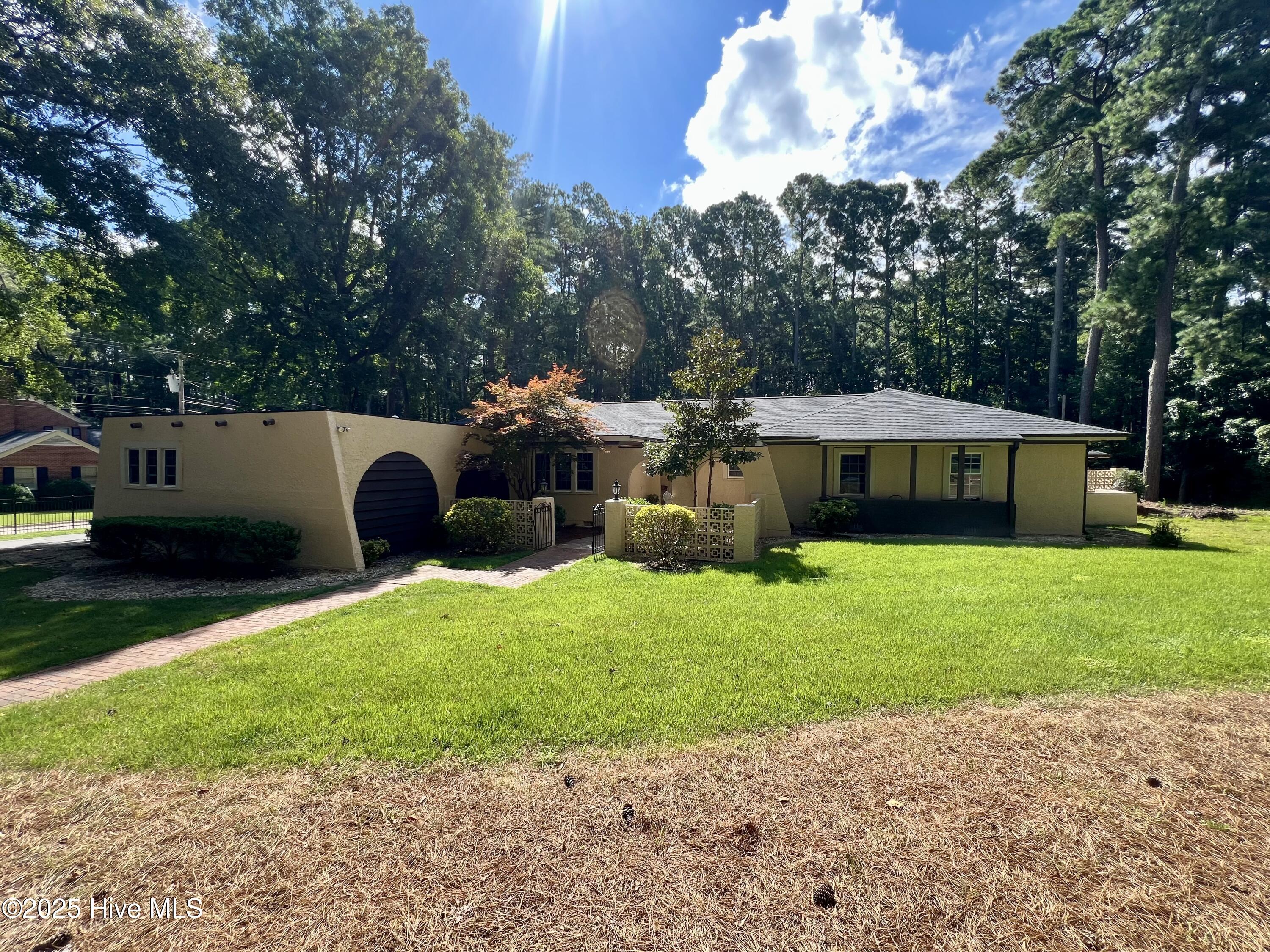 212 Wilshire Boulevard Property Photo 1