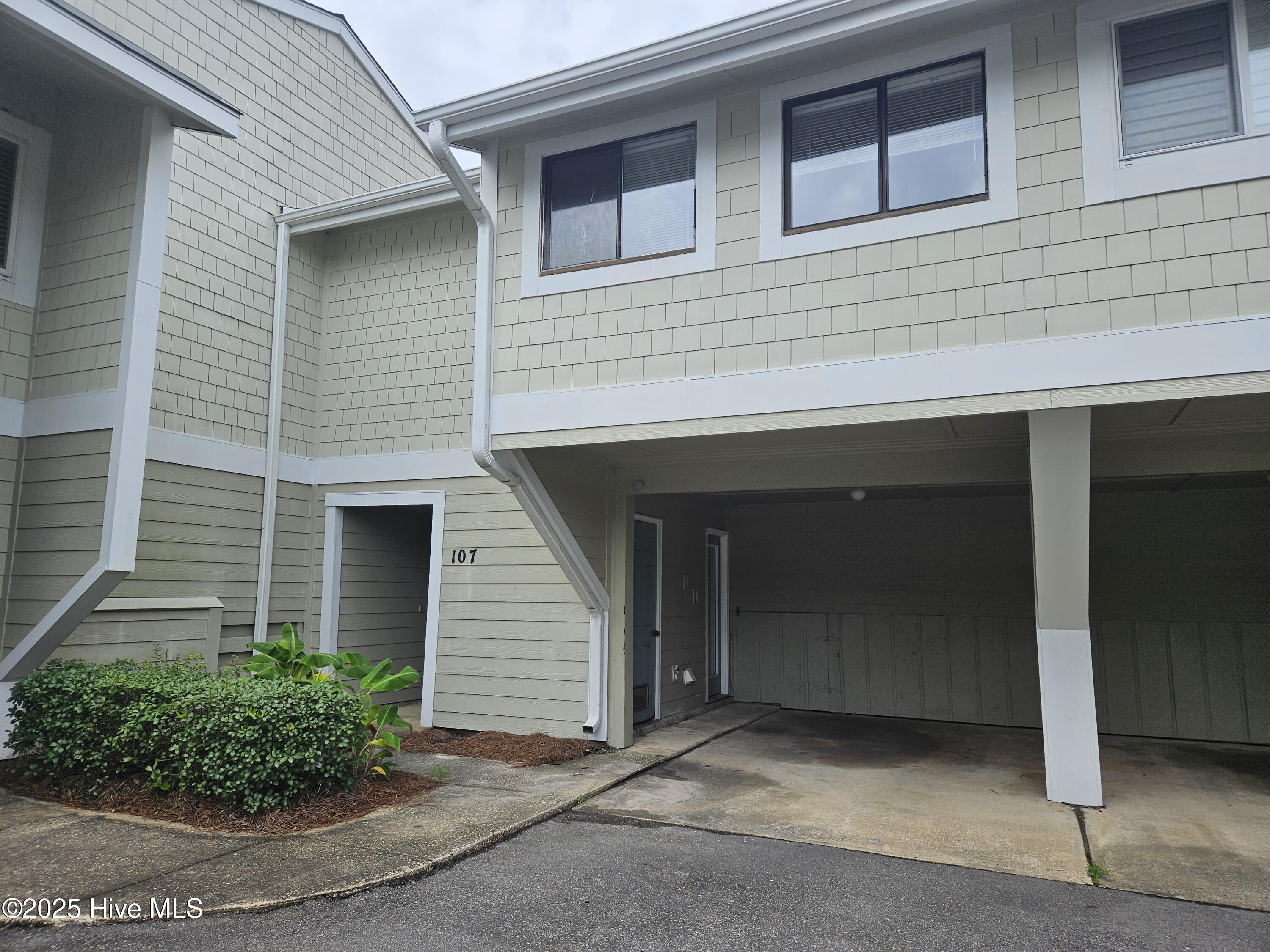 107 Driftwood Court Property Photo 1