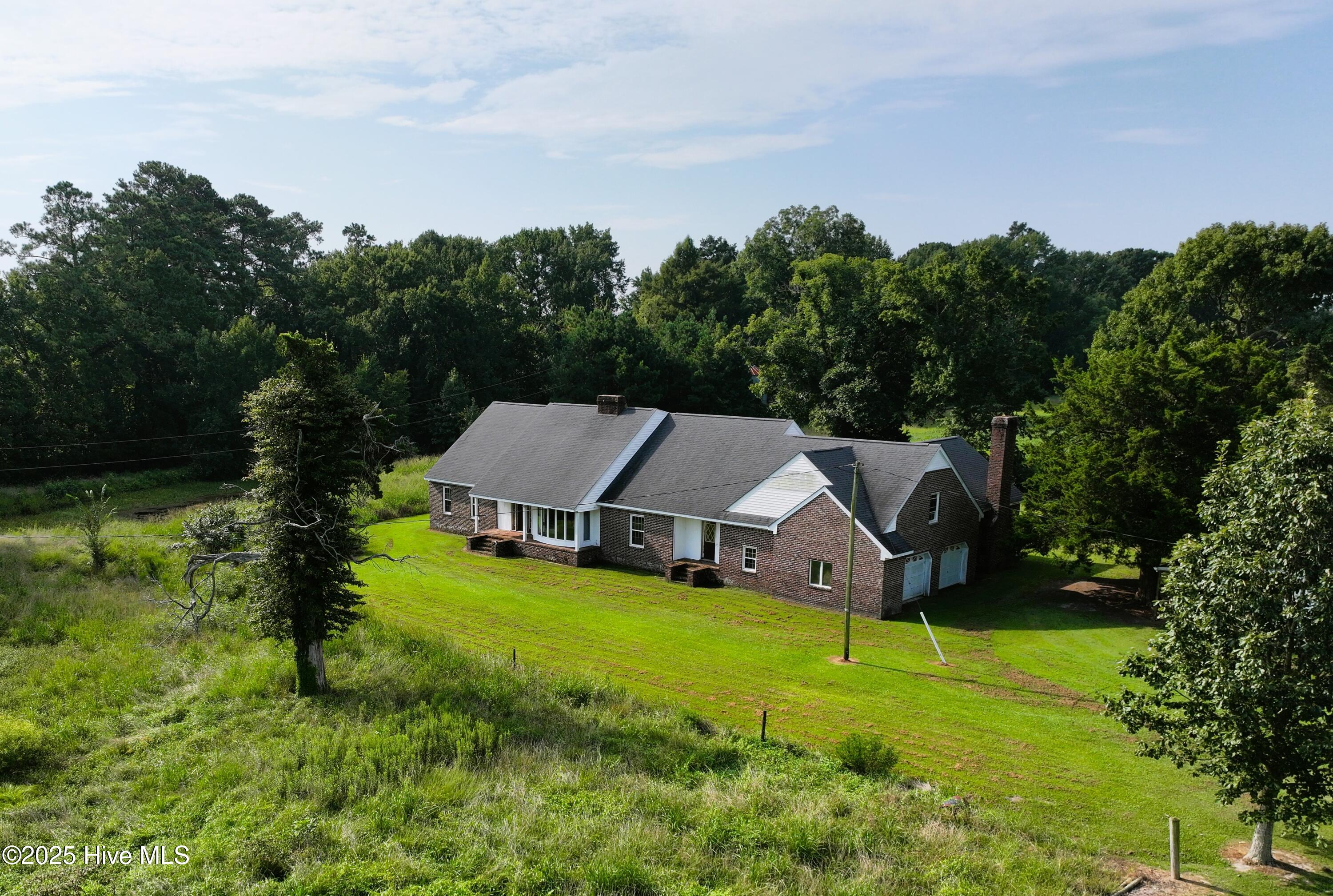 1922 New Hope Road Property Photo 1