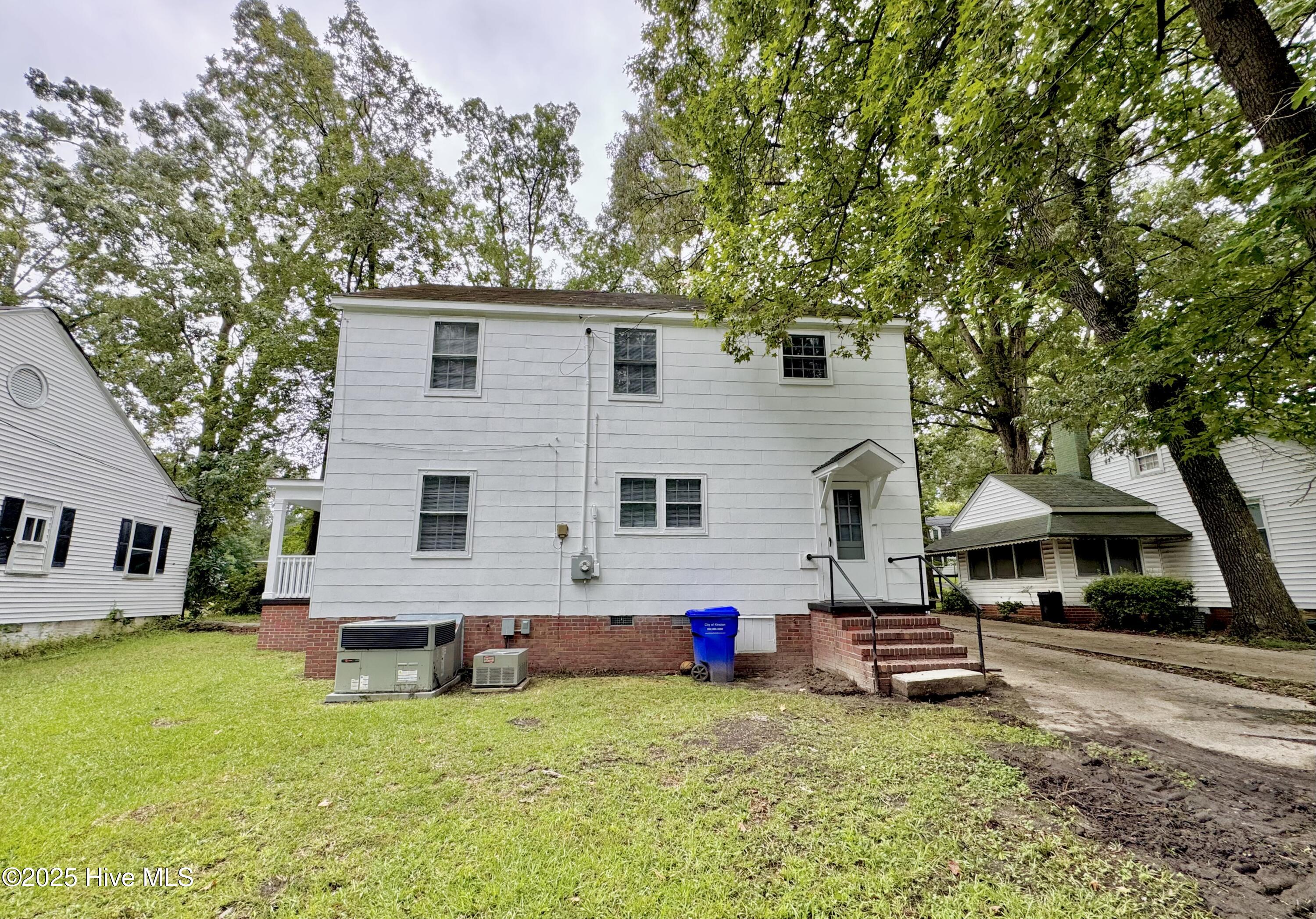 306 Wilson Avenue Property Photo 5