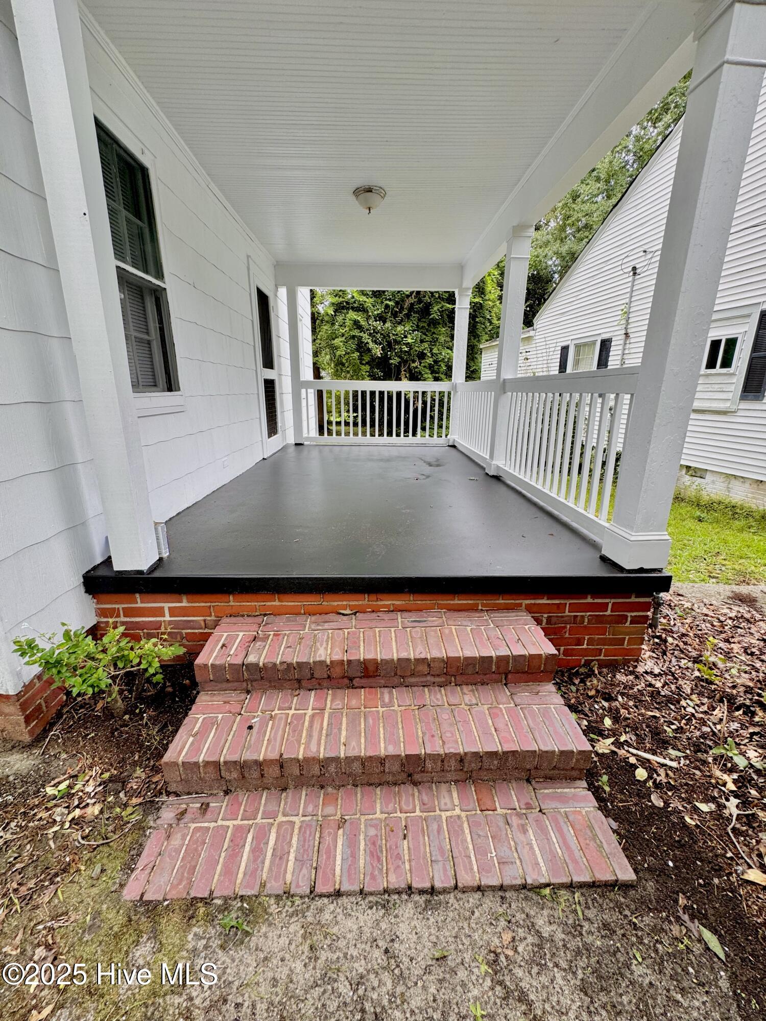 306 Wilson Avenue Property Photo 6