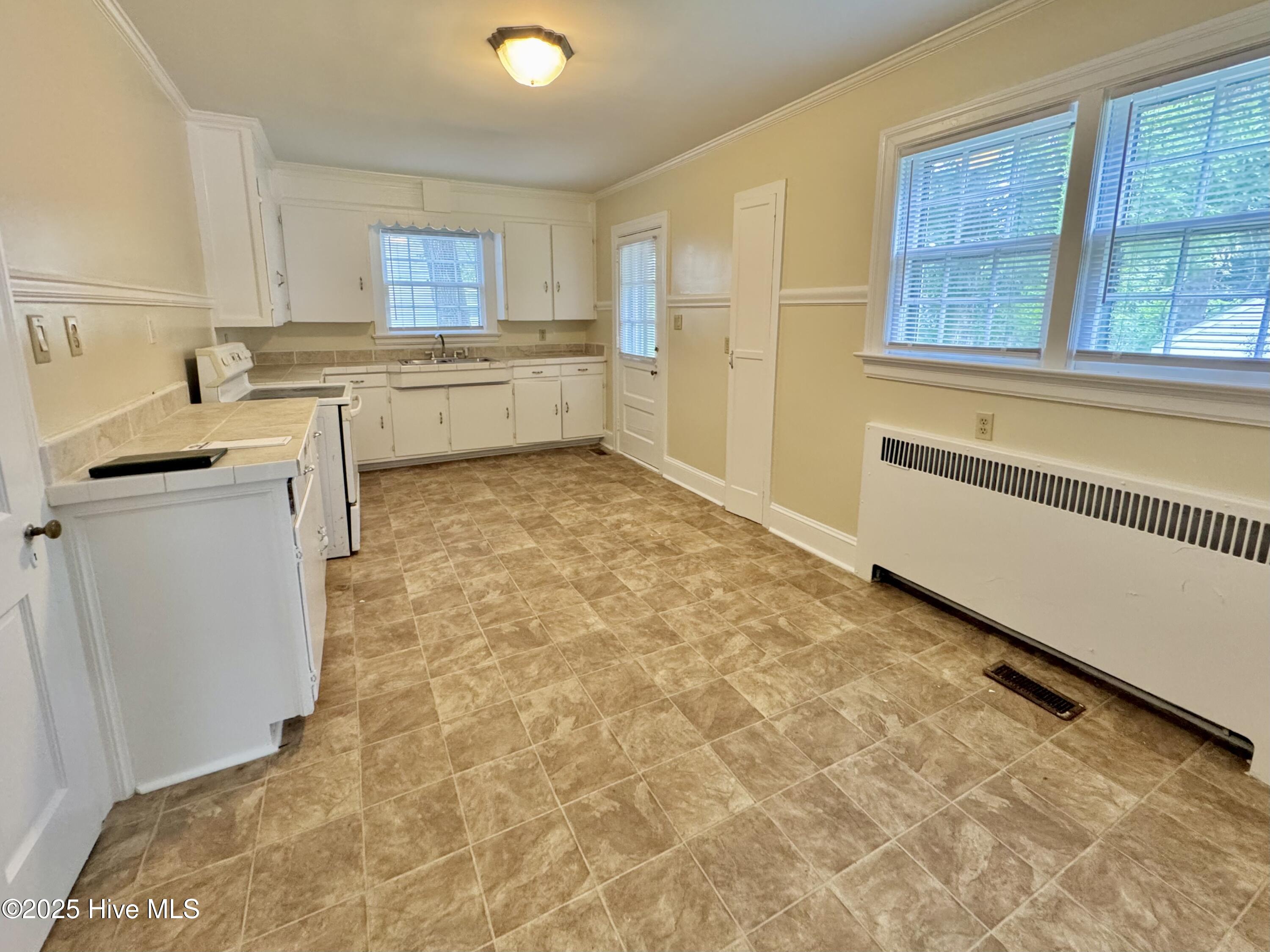 306 Wilson Avenue Property Photo 18