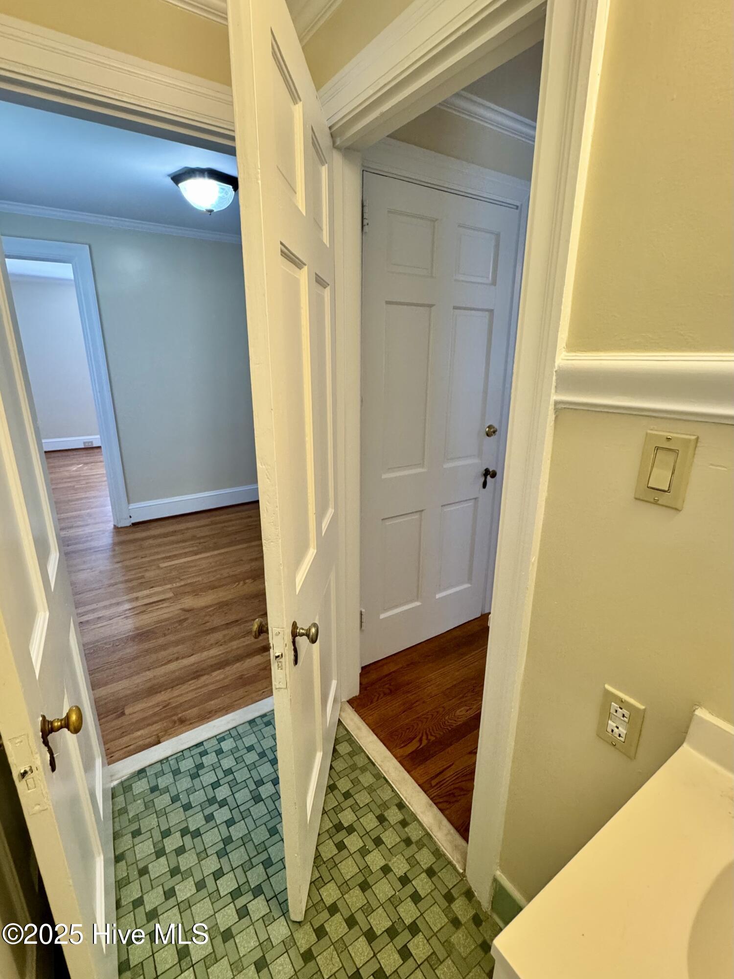 306 Wilson Avenue Property Photo 43