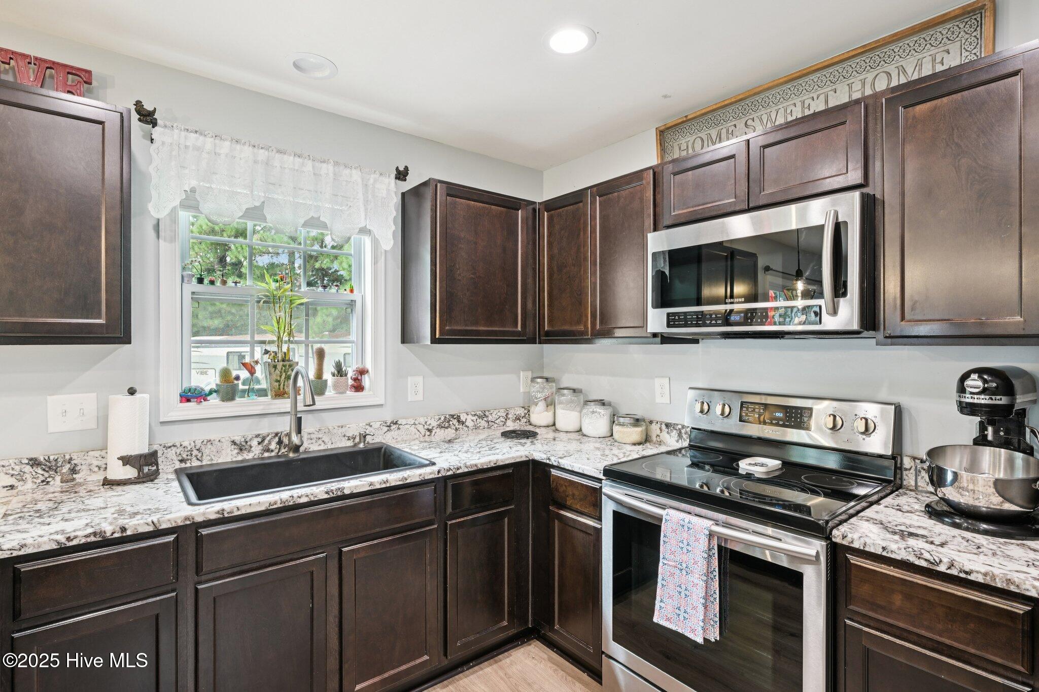 6512 Ten Ten Road Property Photo 17