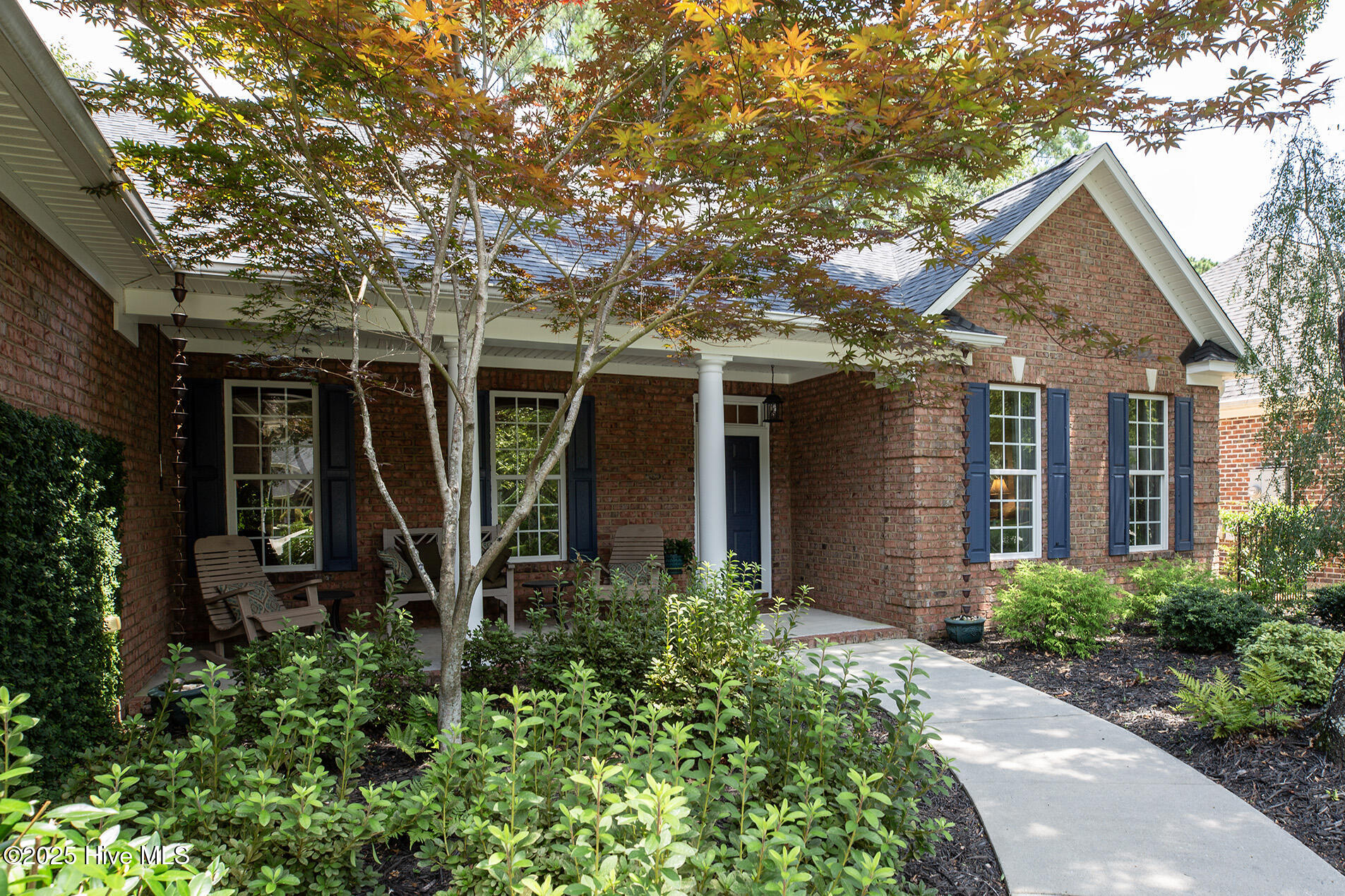 8904 Plantation Landing Drive Property Photo 4