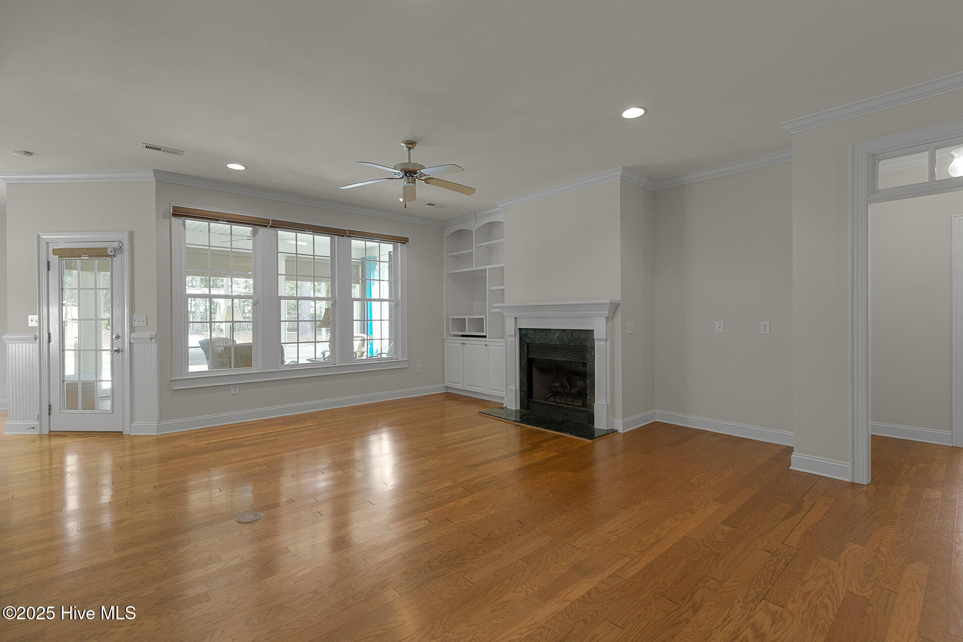 8904 Plantation Landing Drive Property Photo 13