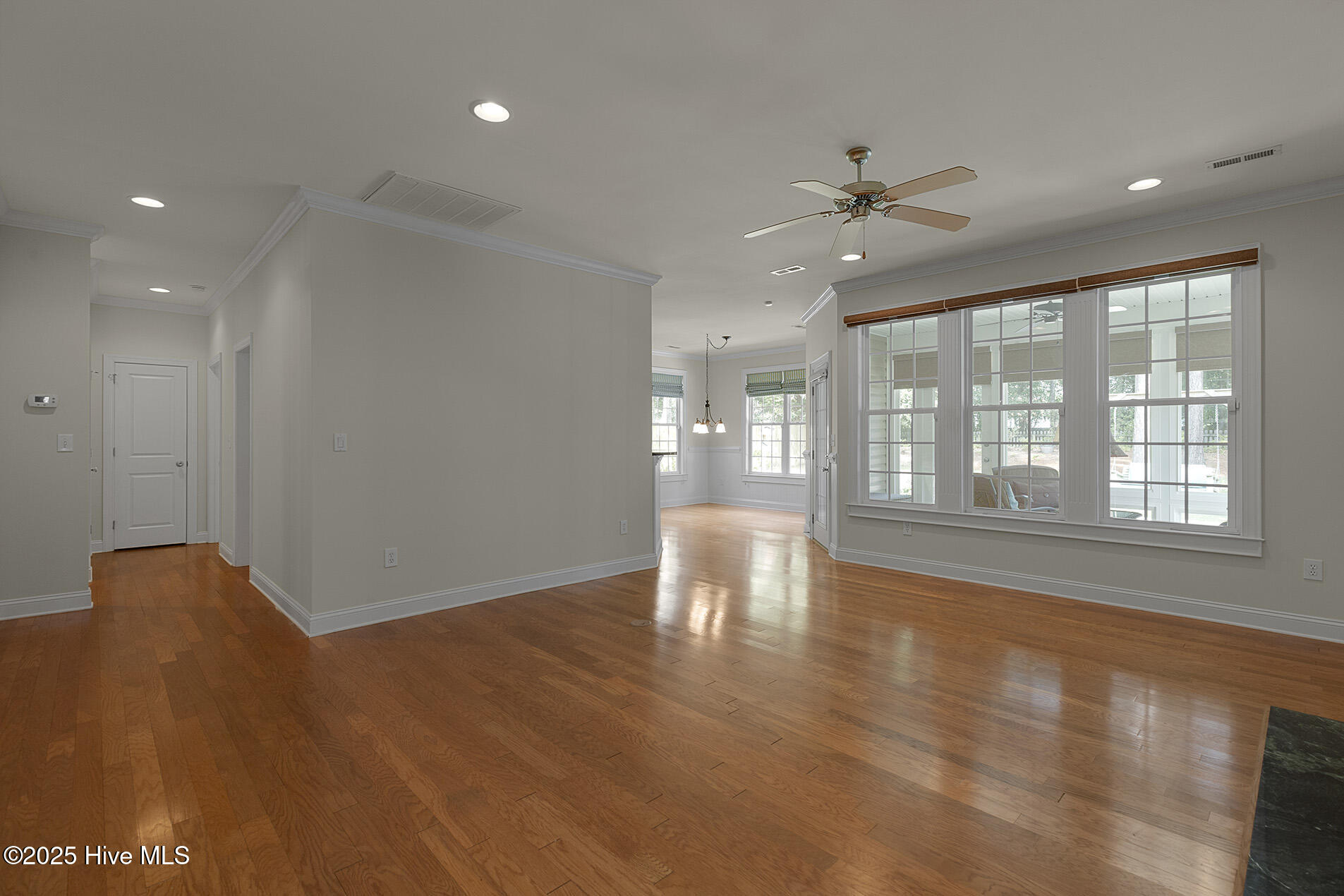 8904 Plantation Landing Drive Property Photo 14