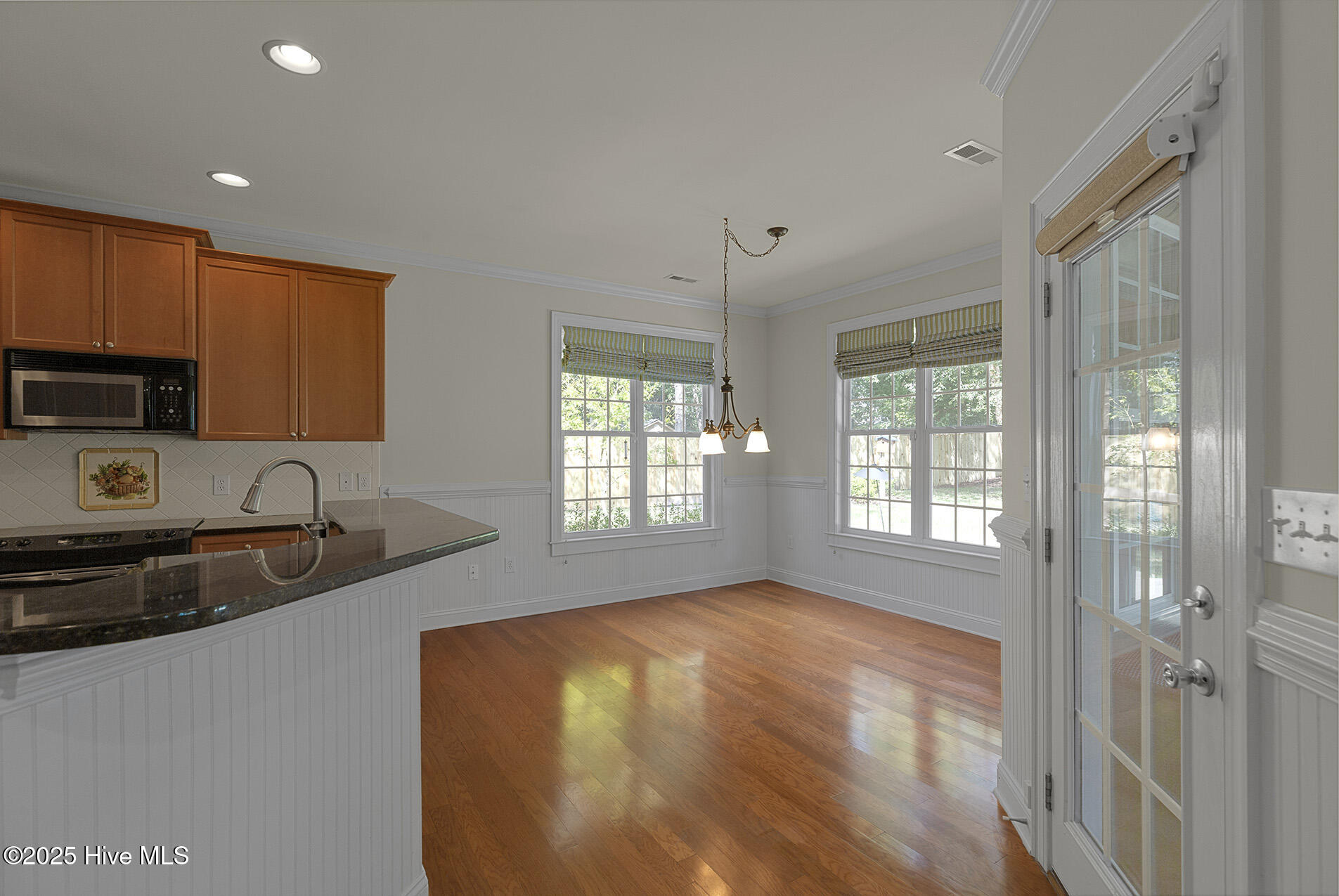 8904 Plantation Landing Drive Property Photo 16