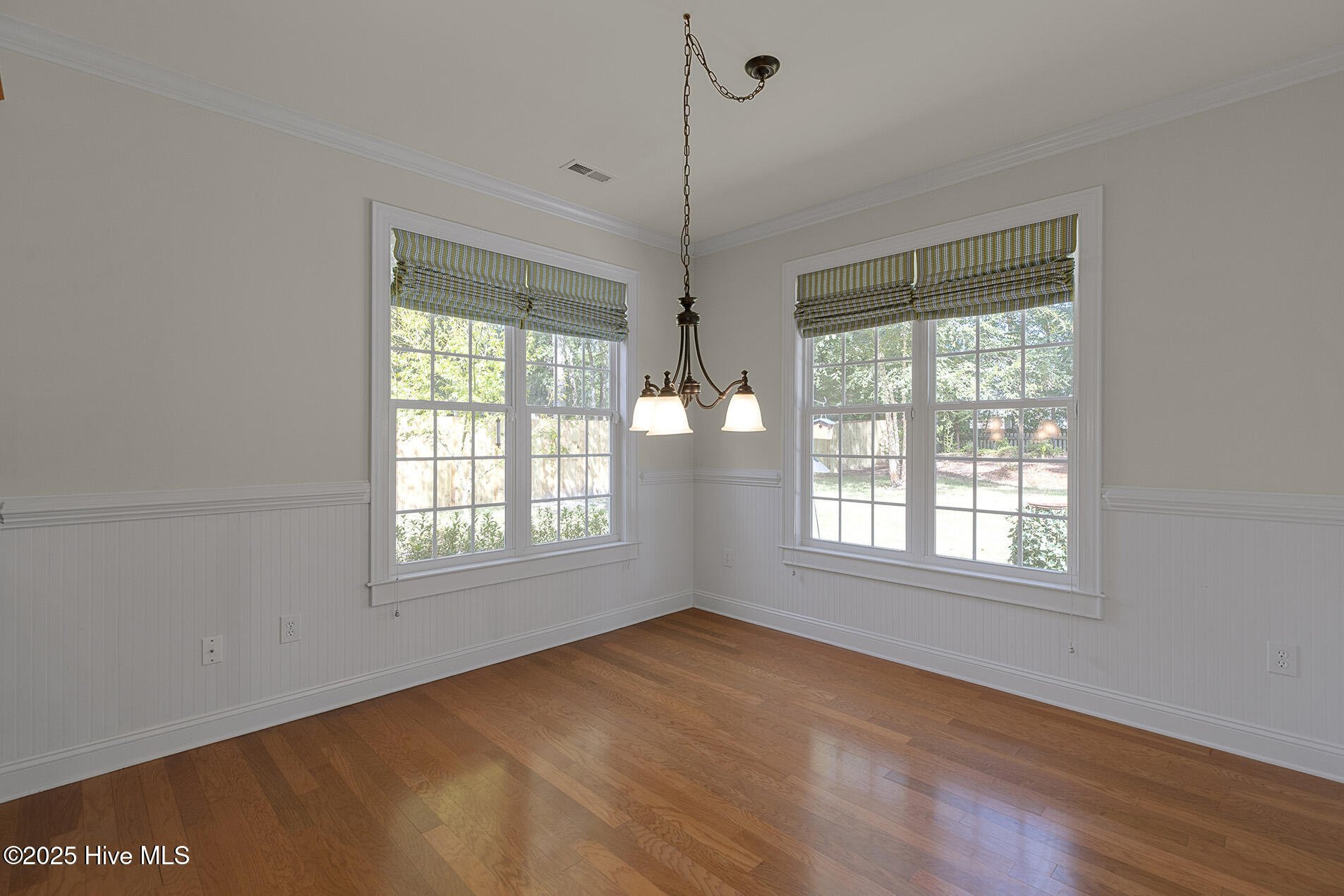 8904 Plantation Landing Drive Property Photo 17